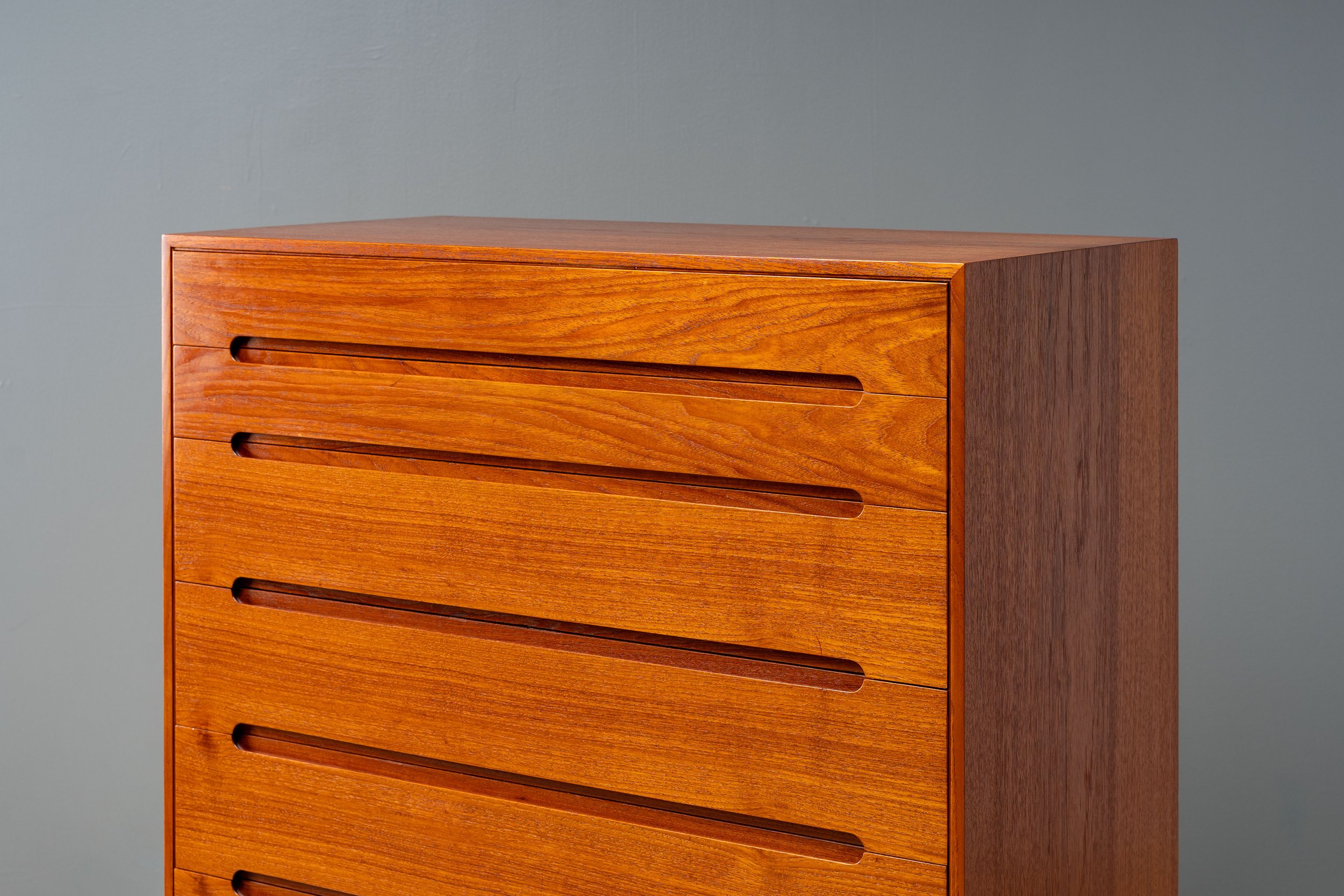 arne-wahl-iversen-teak-high-chest-resideinc-17.jpg