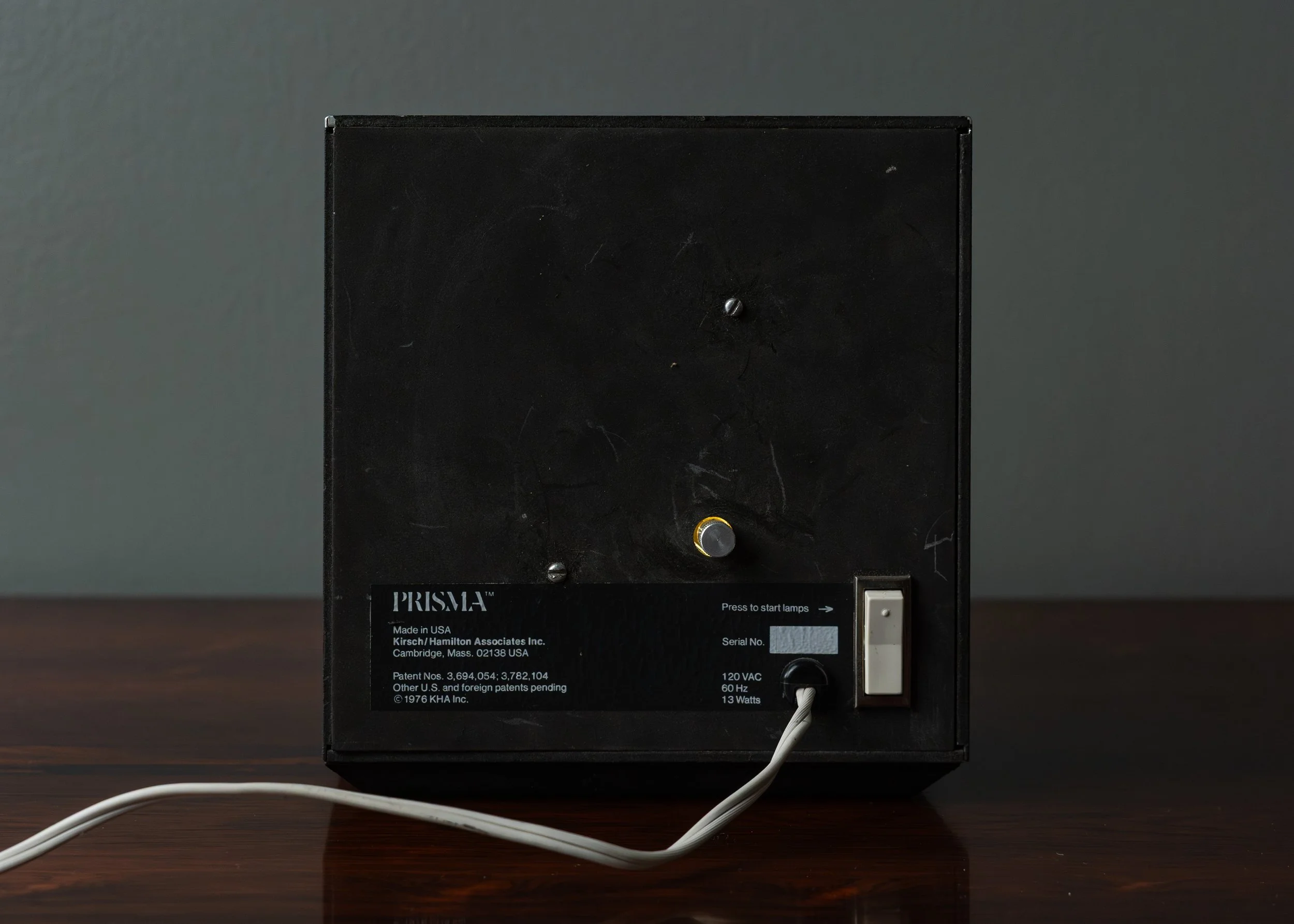 prisma-table-clock-resideinc-15.jpg