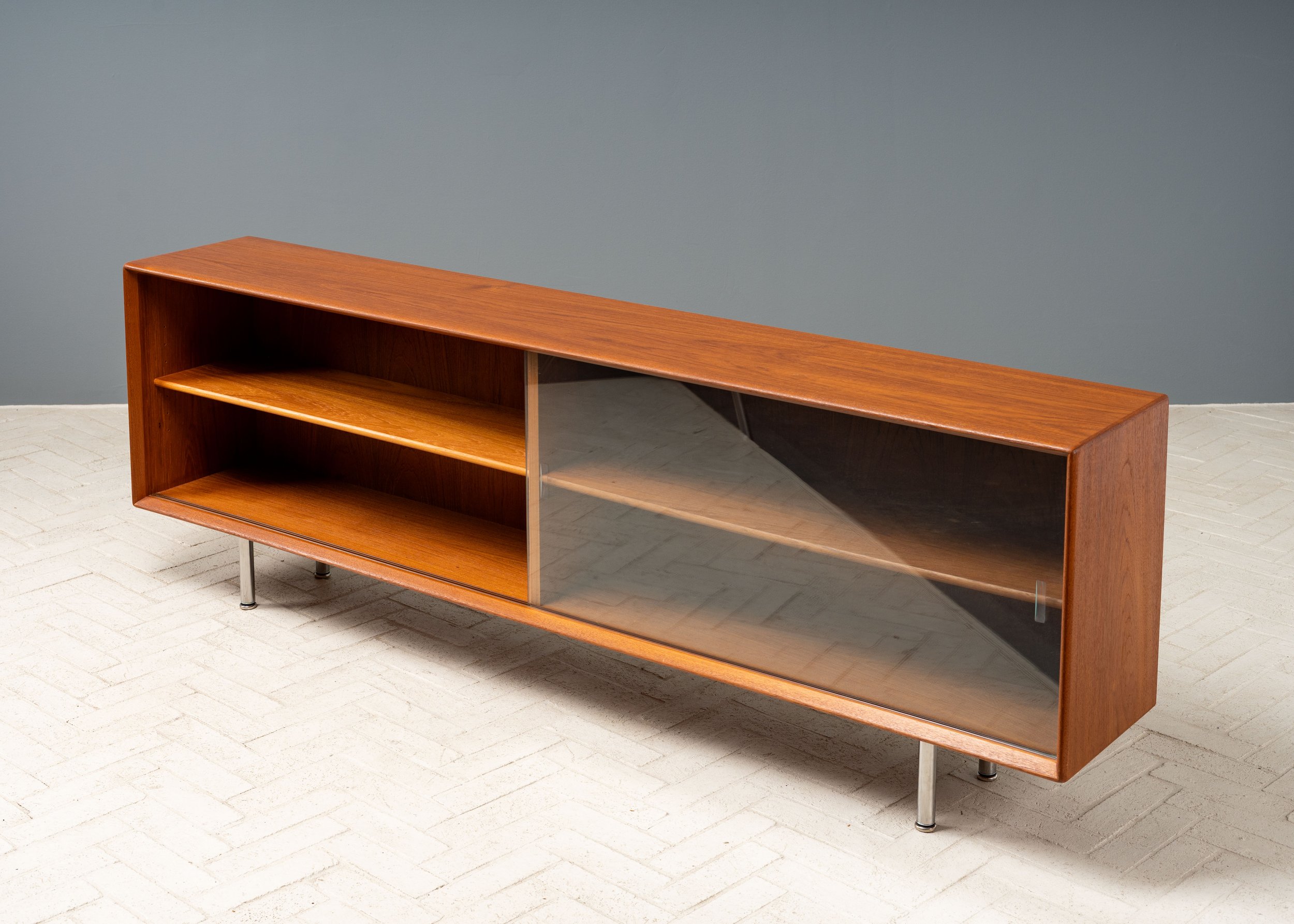 berhard-pedersen-teak-console-resideinc-5.jpg