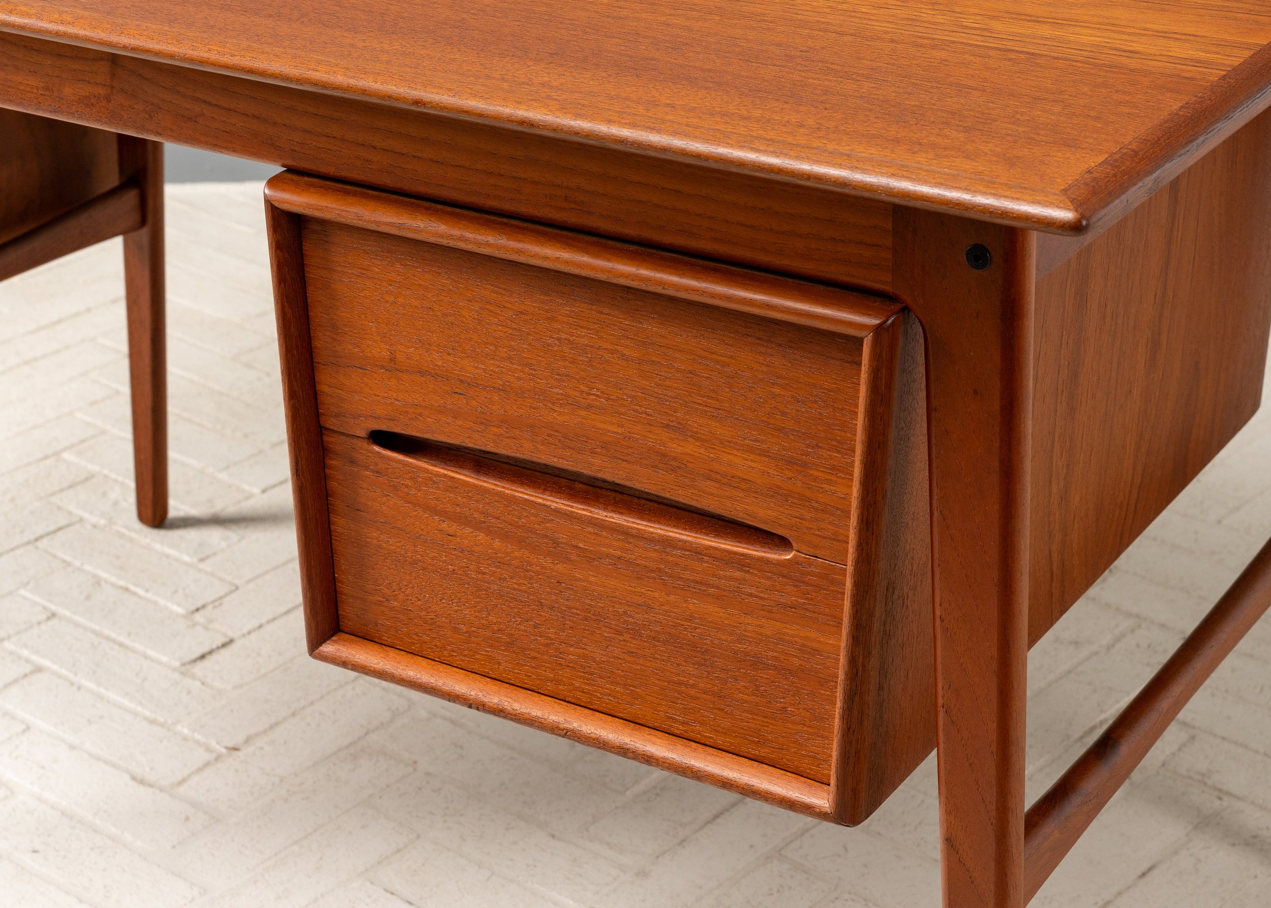 aksel-boll-jensen-expandable-teak-desk-resideinc-7.jpg