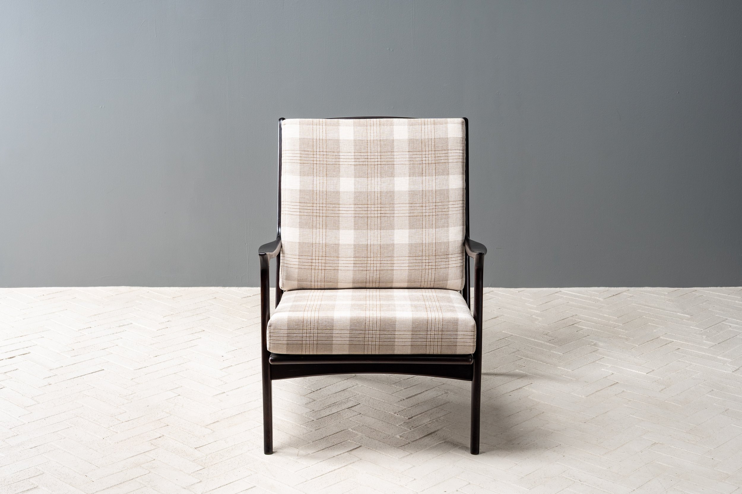 otto-gerdau-open-frame-lounge-chairs-resideinc-4.jpg