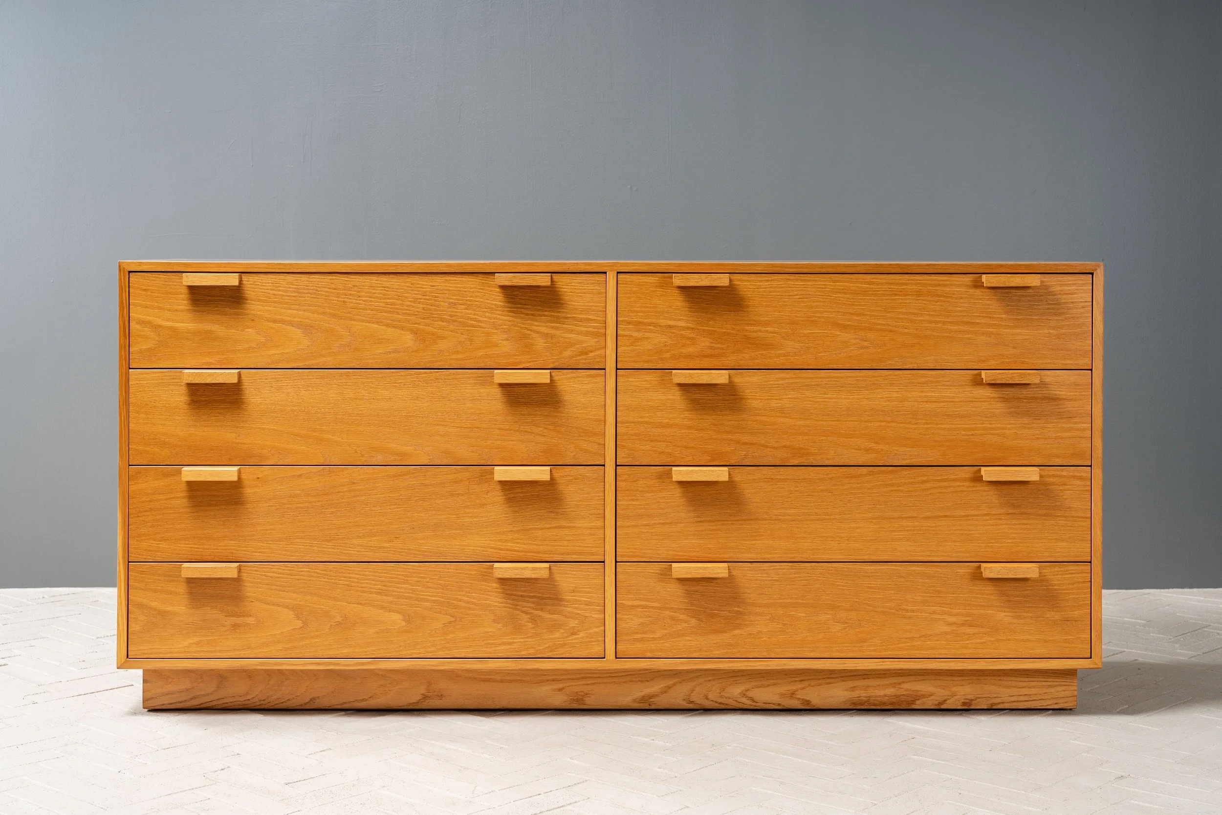 charles-webb-sixties-series-oak-bureau-aug2025-resideinc-1.jpg