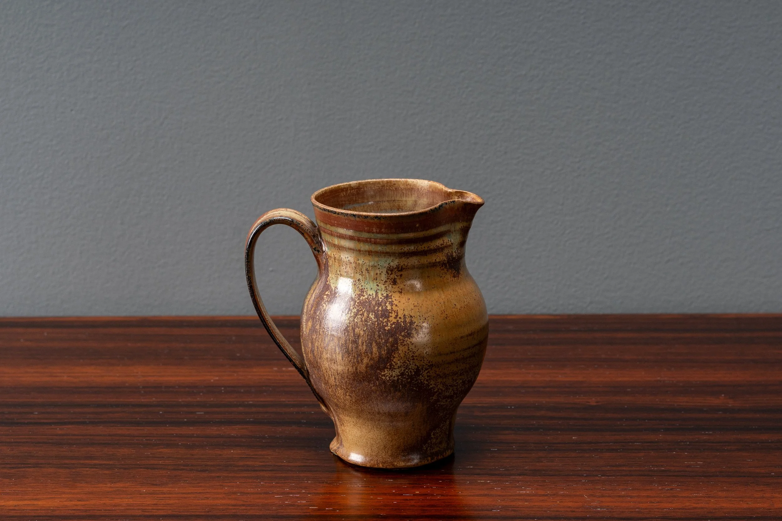 scheier-ceramic-jug-resideinc-2.jpg