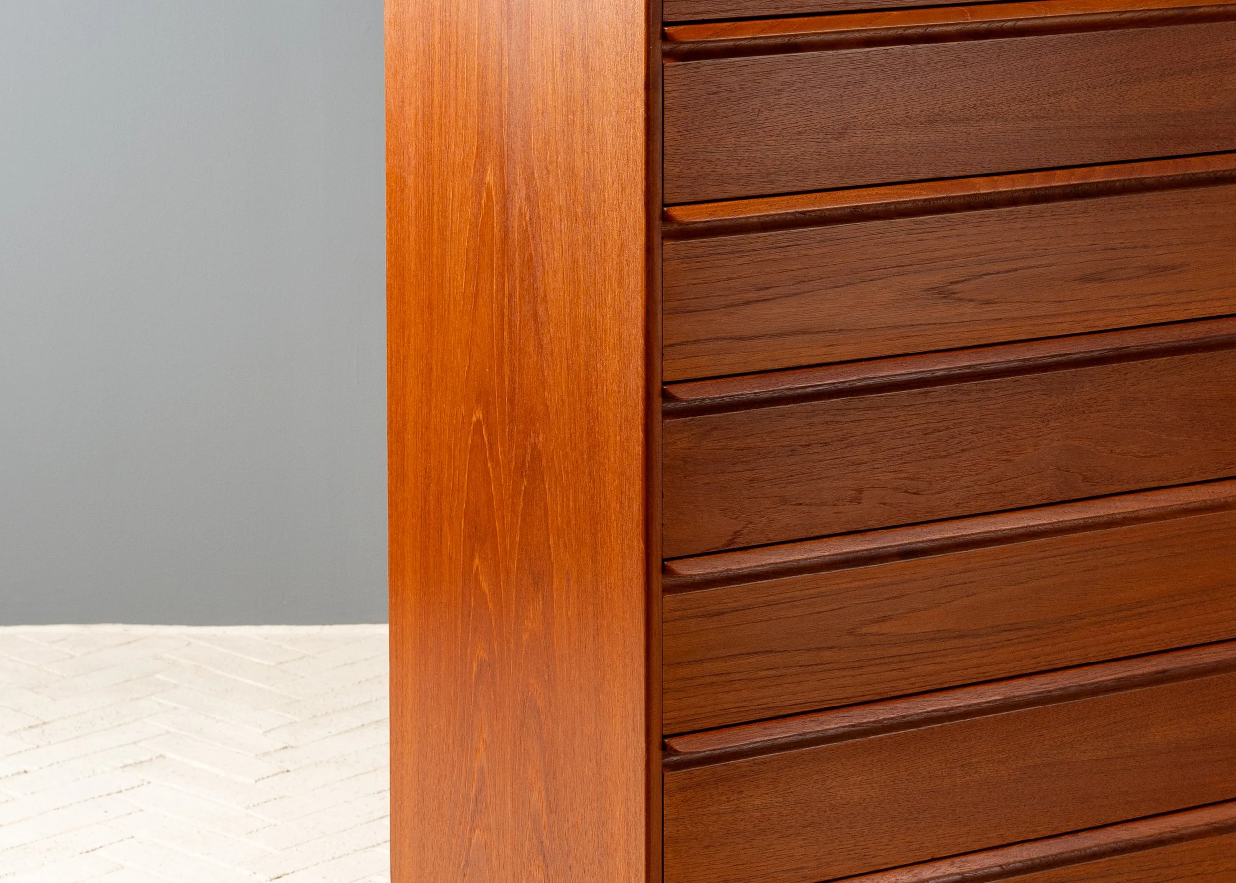 westnofa-teak-mahogany-wardrobe-resideinc-21.jpg