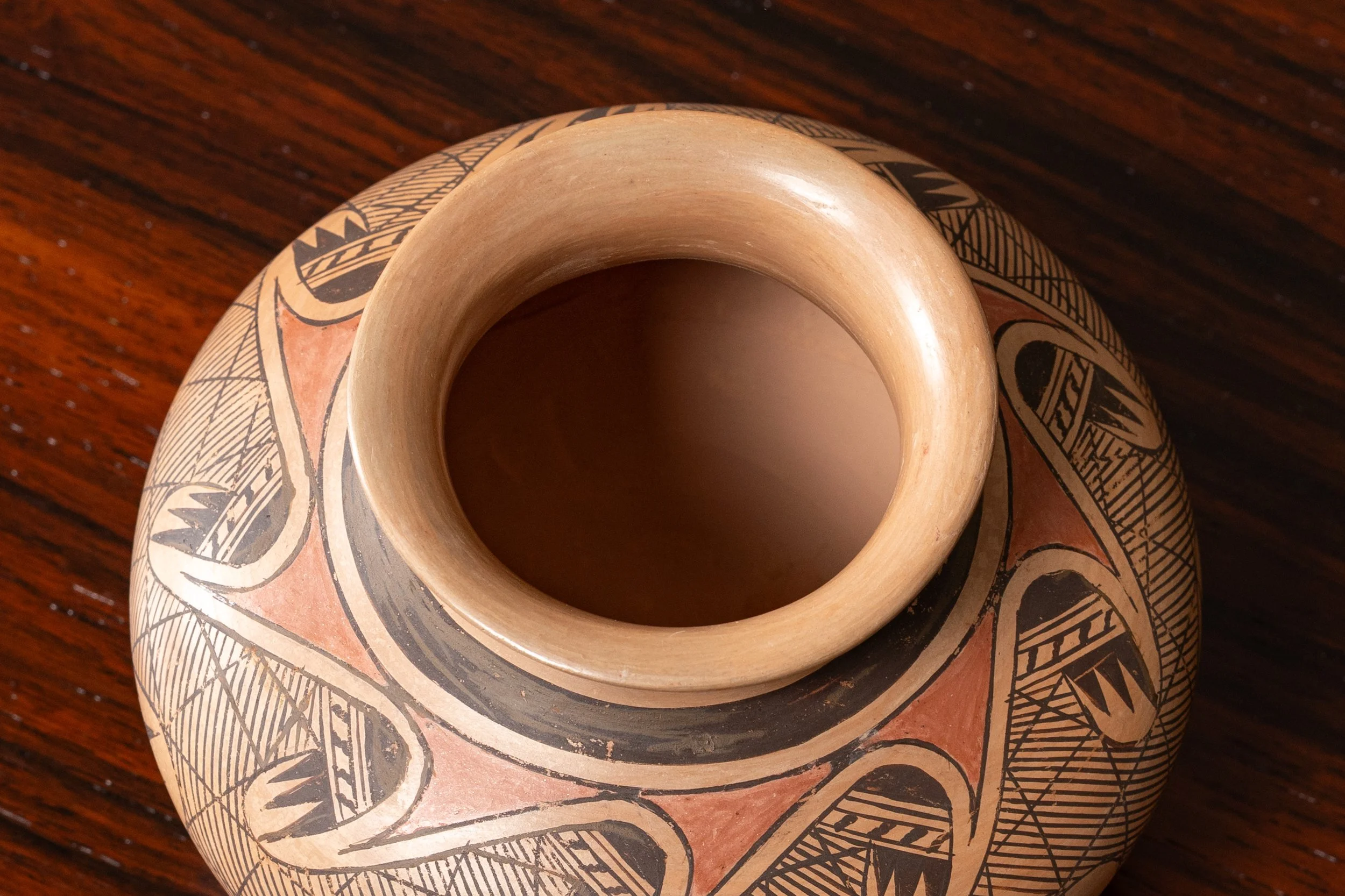 selection-of-three-native-american-ceramic-vessels-resideinc-11.jpg