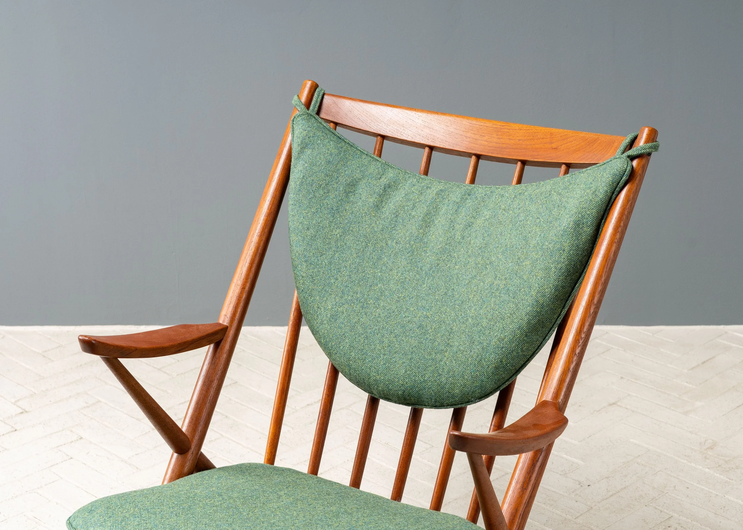 frank-reenskaug-rocking-chair-resideinc-4.jpg