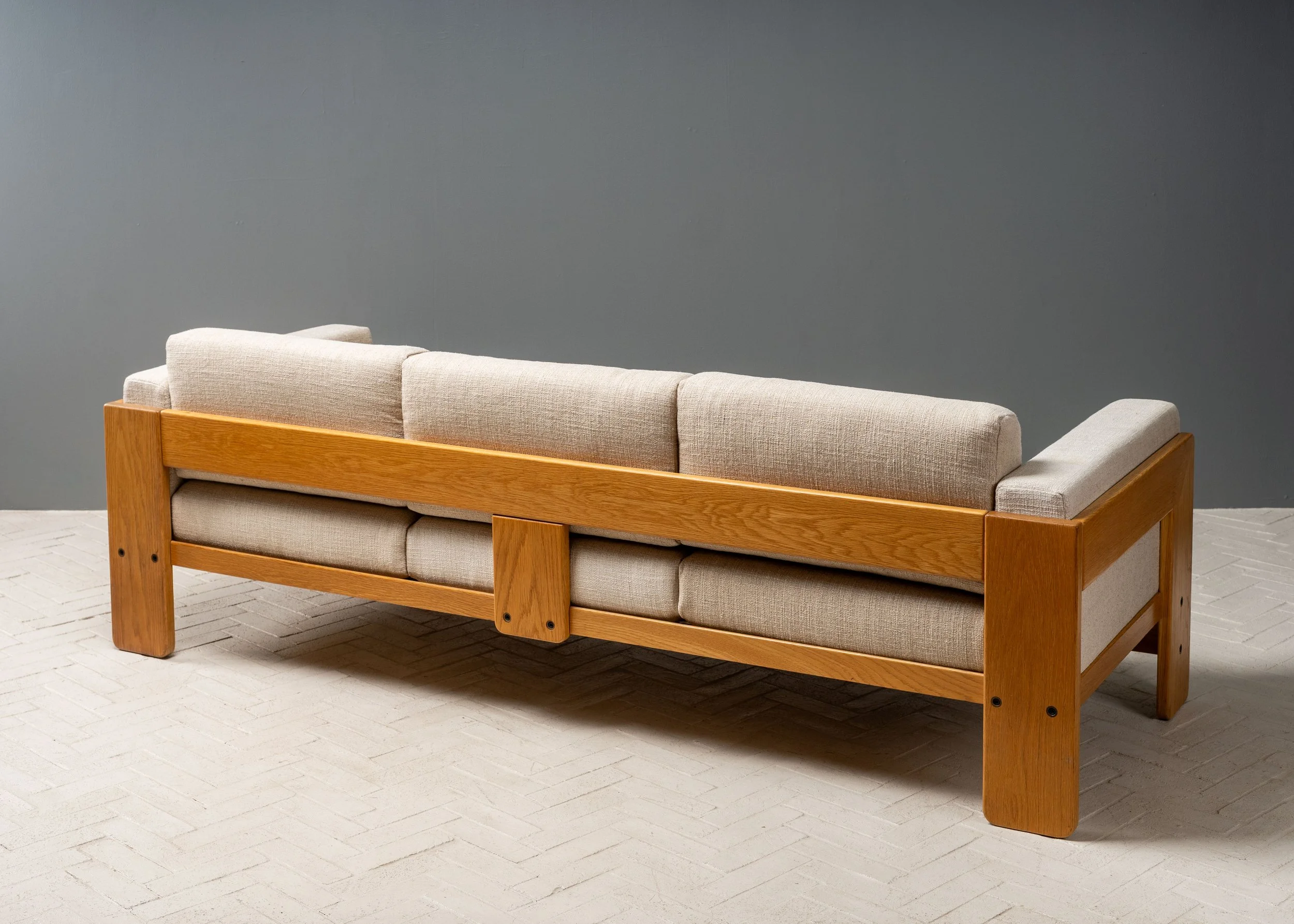 tobia-scarpa-bastiano-oak-sofa-resideinc-8.jpg
