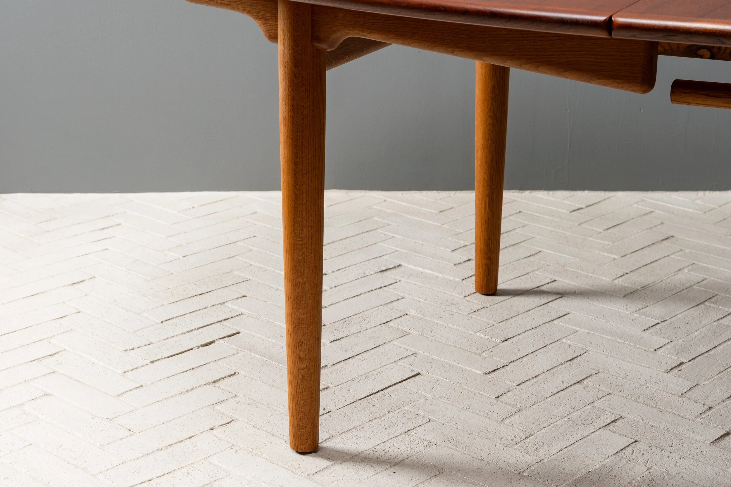 hans-wegner-teak-oak-jh567-dining-table-resideinc-18.jpg