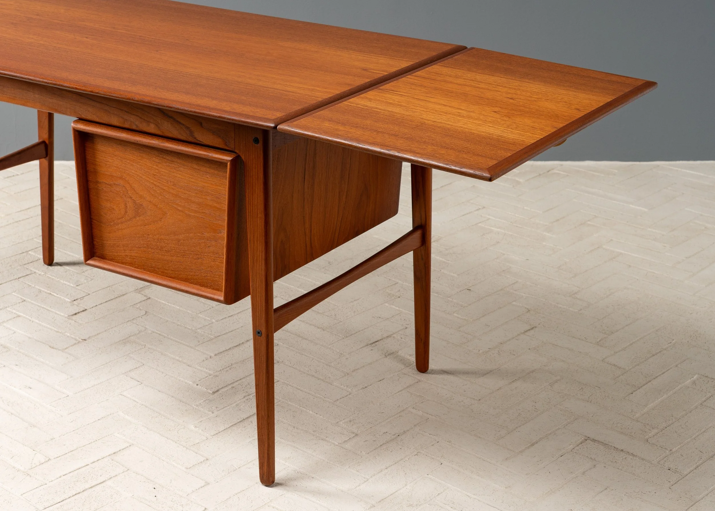 aksel-boll-jensen-expandable-teak-desk-resideinc-23.jpg