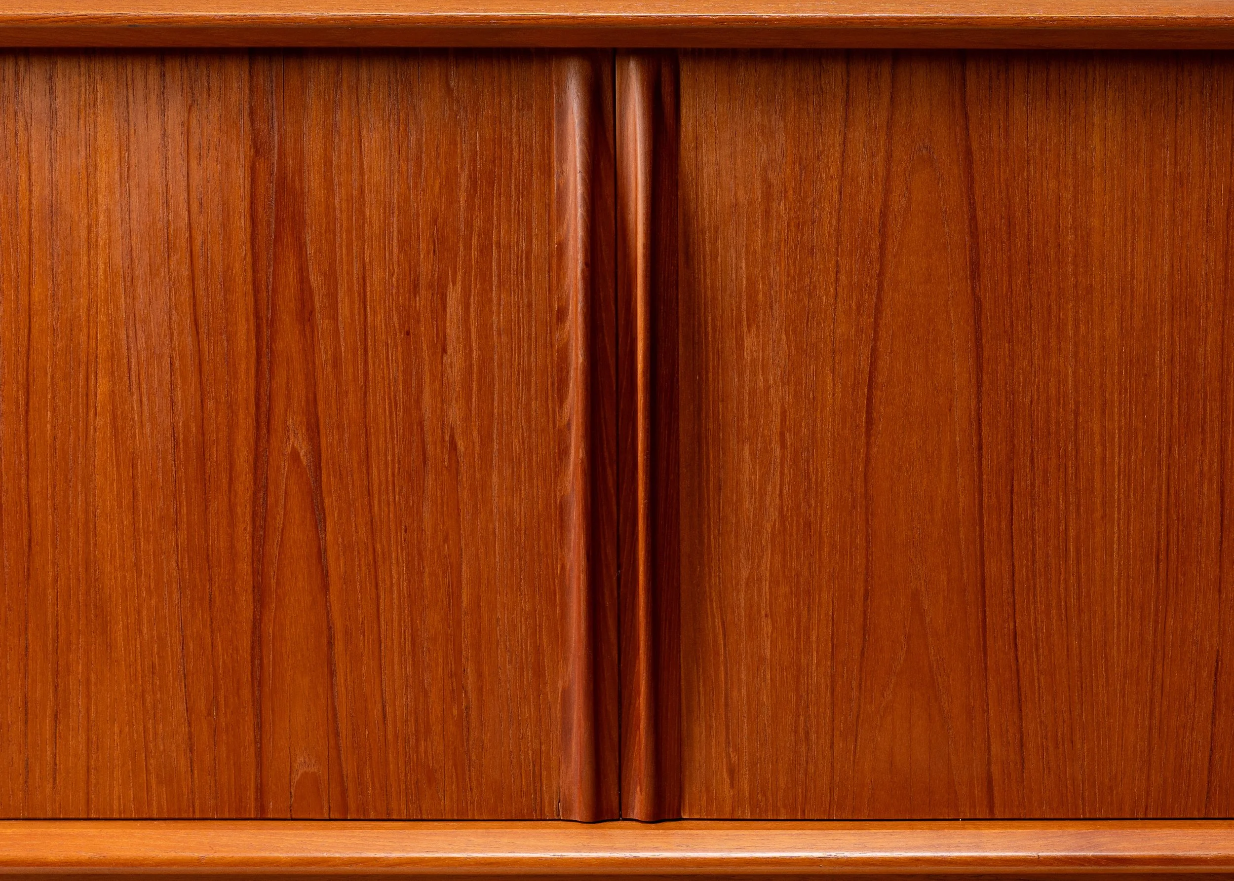 bernhard-pedersen-long-teak-sideboard-resideinc-10.jpg