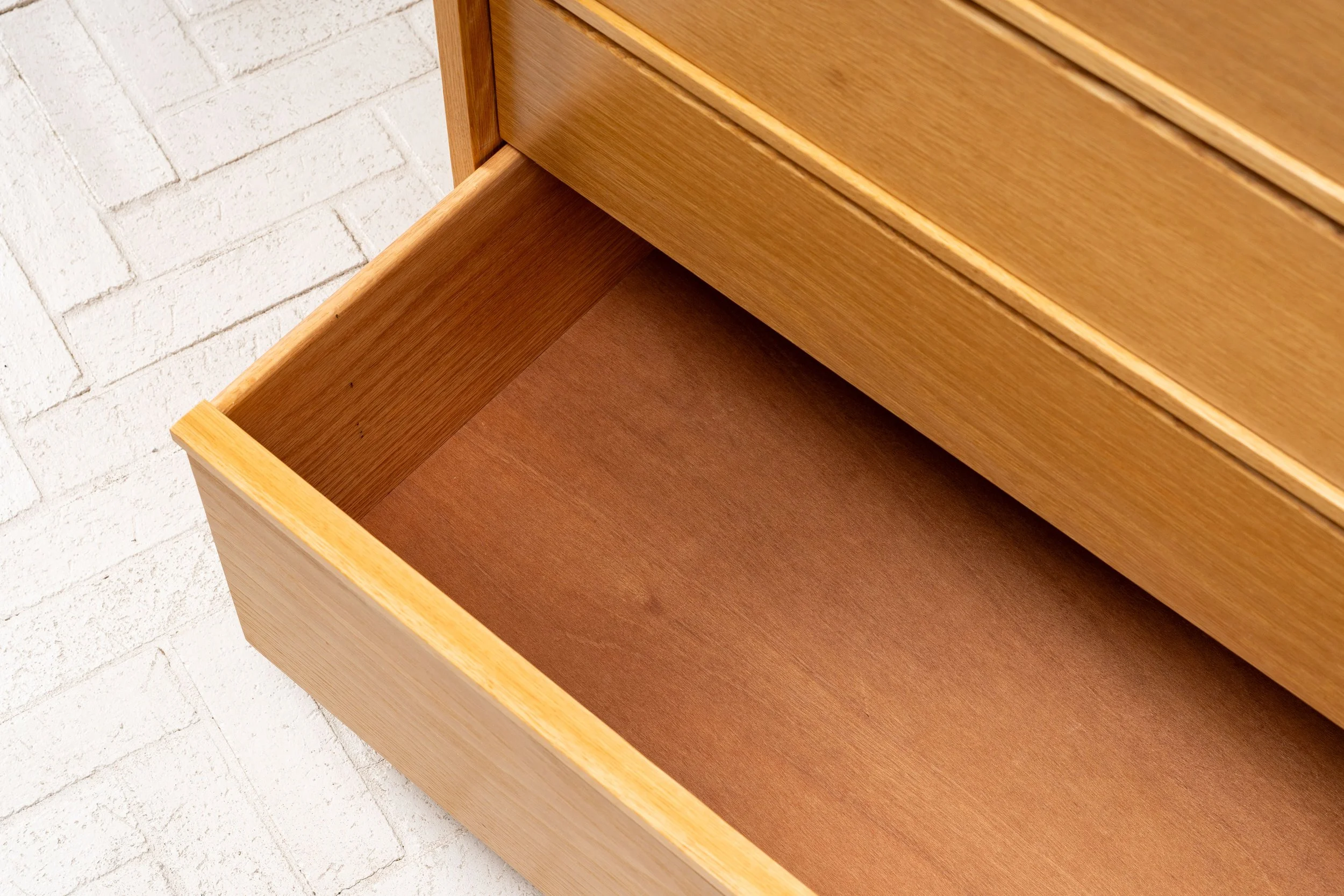 charles-webb-sixties-series-oak-chest-aug2025-resideinc-7.jpg