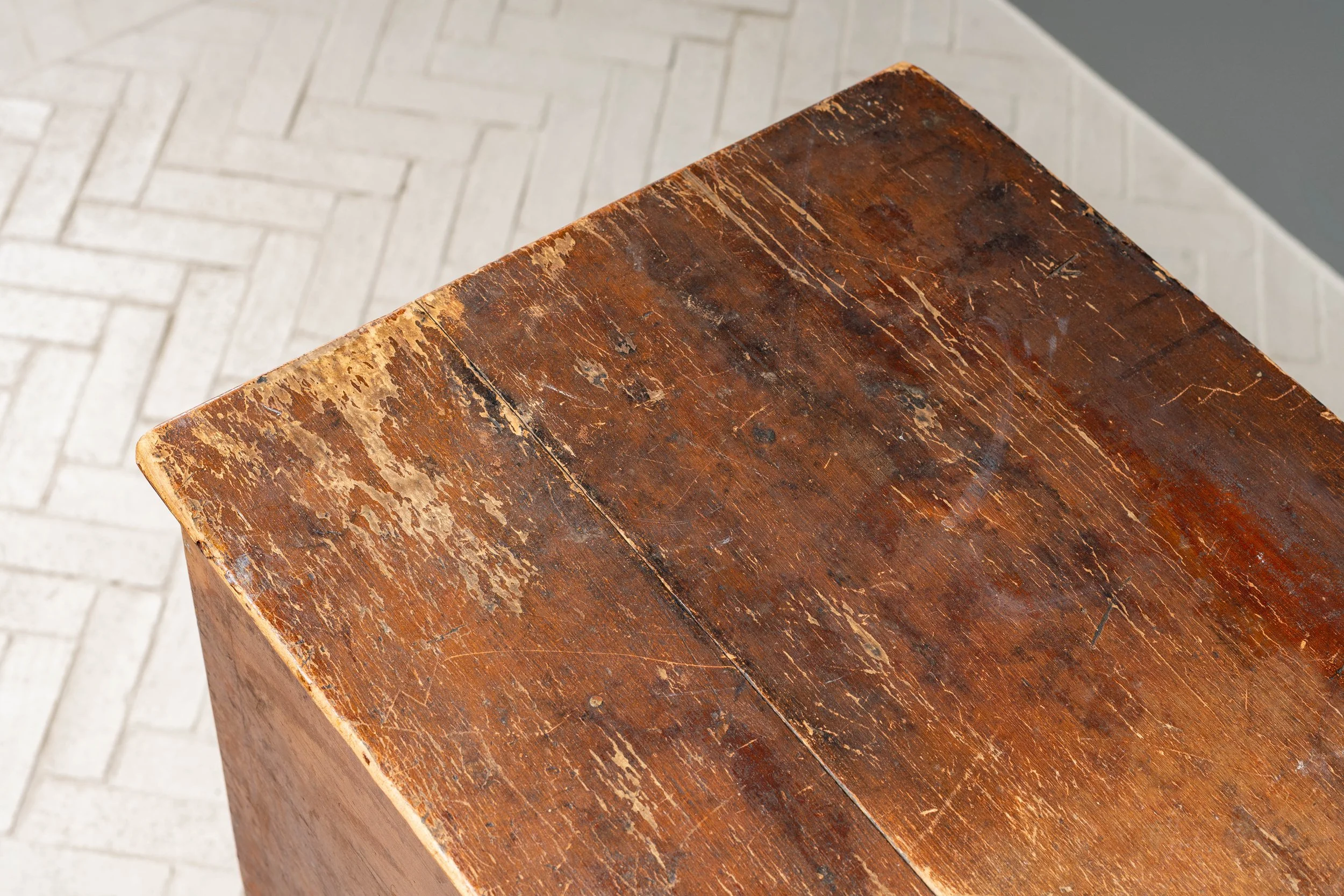 vermont-grain-painted-chest-resideinc-5.jpg