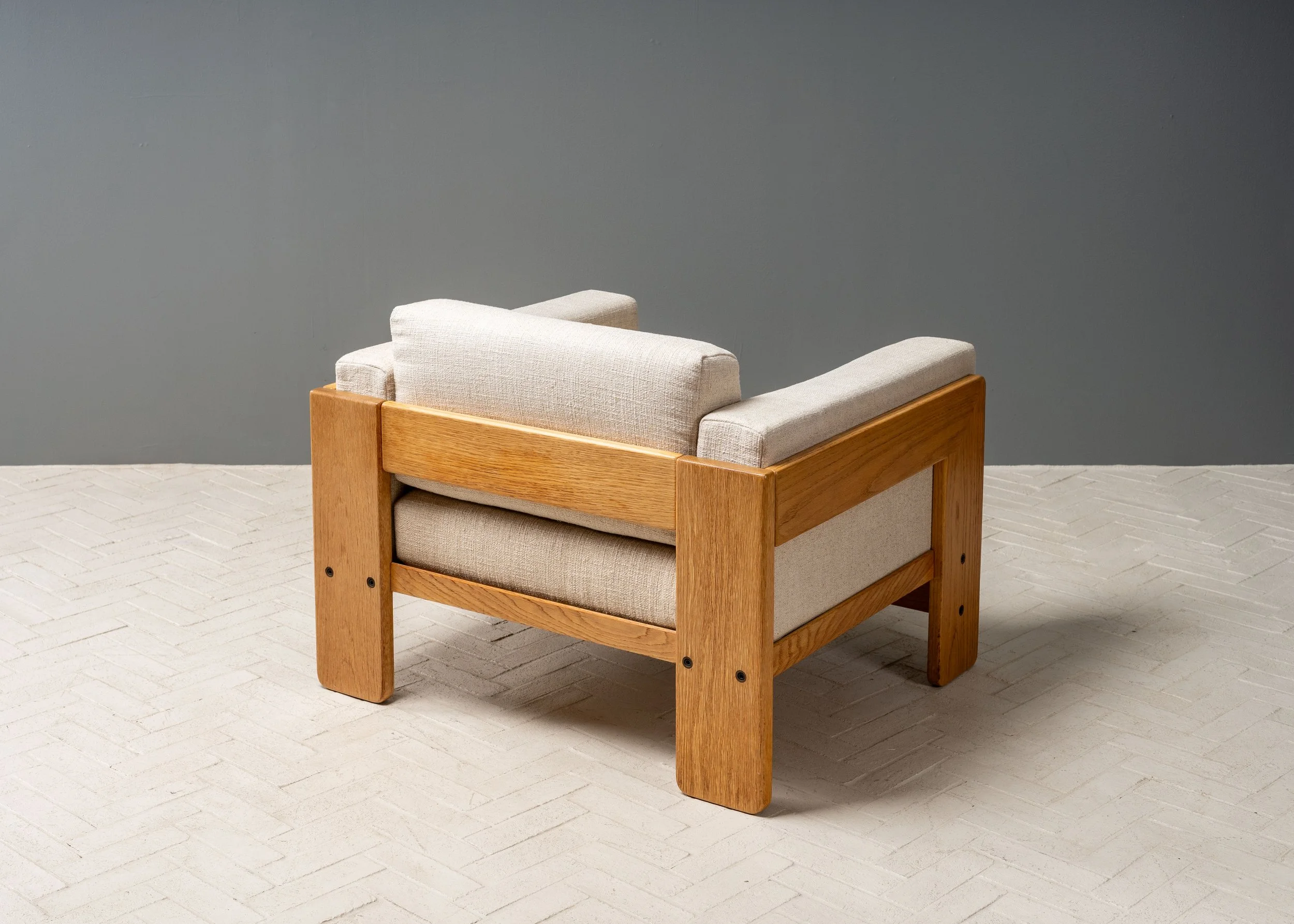 pair-of-tobia-scarpa-bastiano-oak-lounge-chairs-resideinc-16.jpg