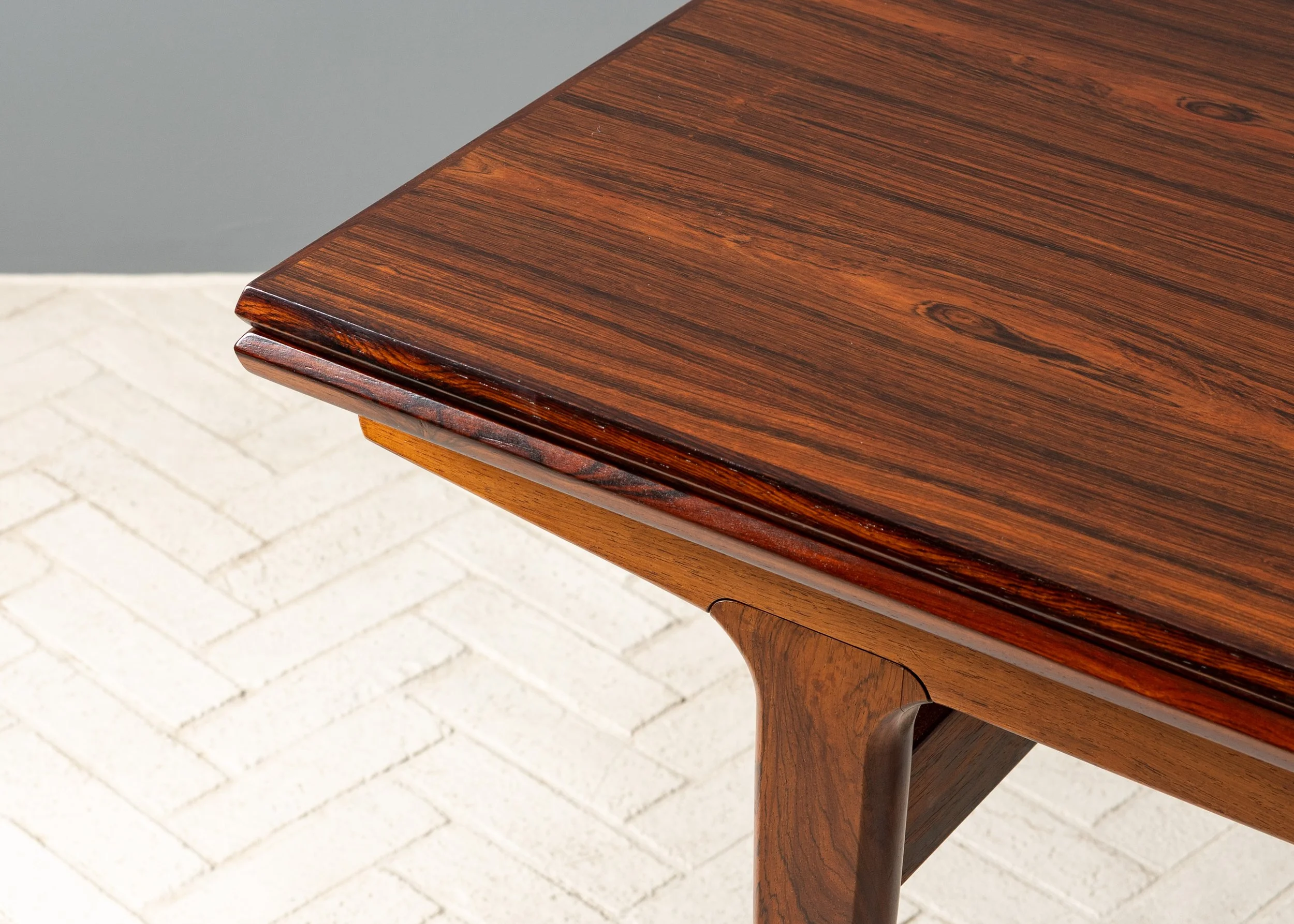 henning-kjaernulf-rosewood-dining-table-resideinc-15.jpg