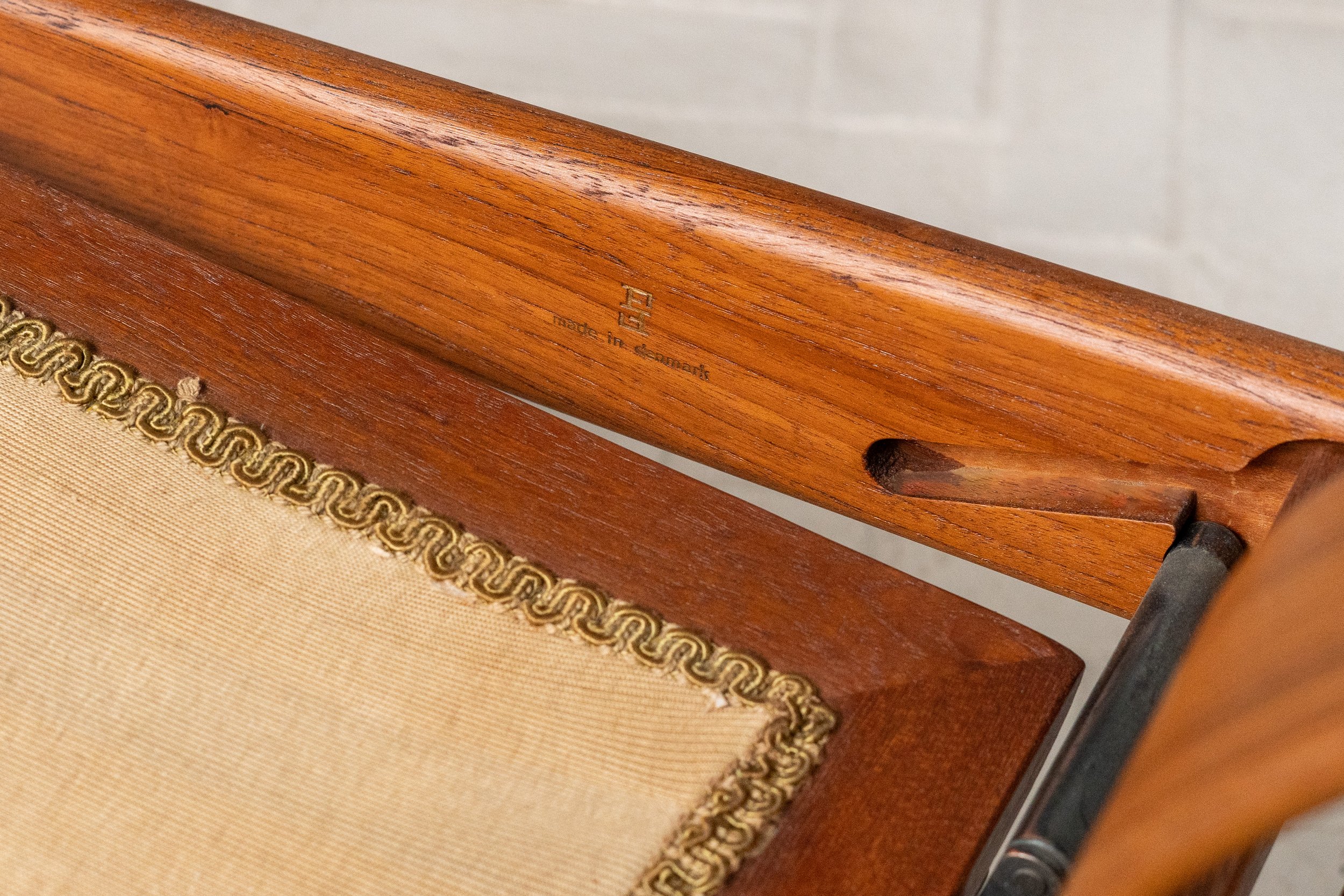 arne-vodder-teak-and-leather-lounge-chair-resideinc-26.jpg
