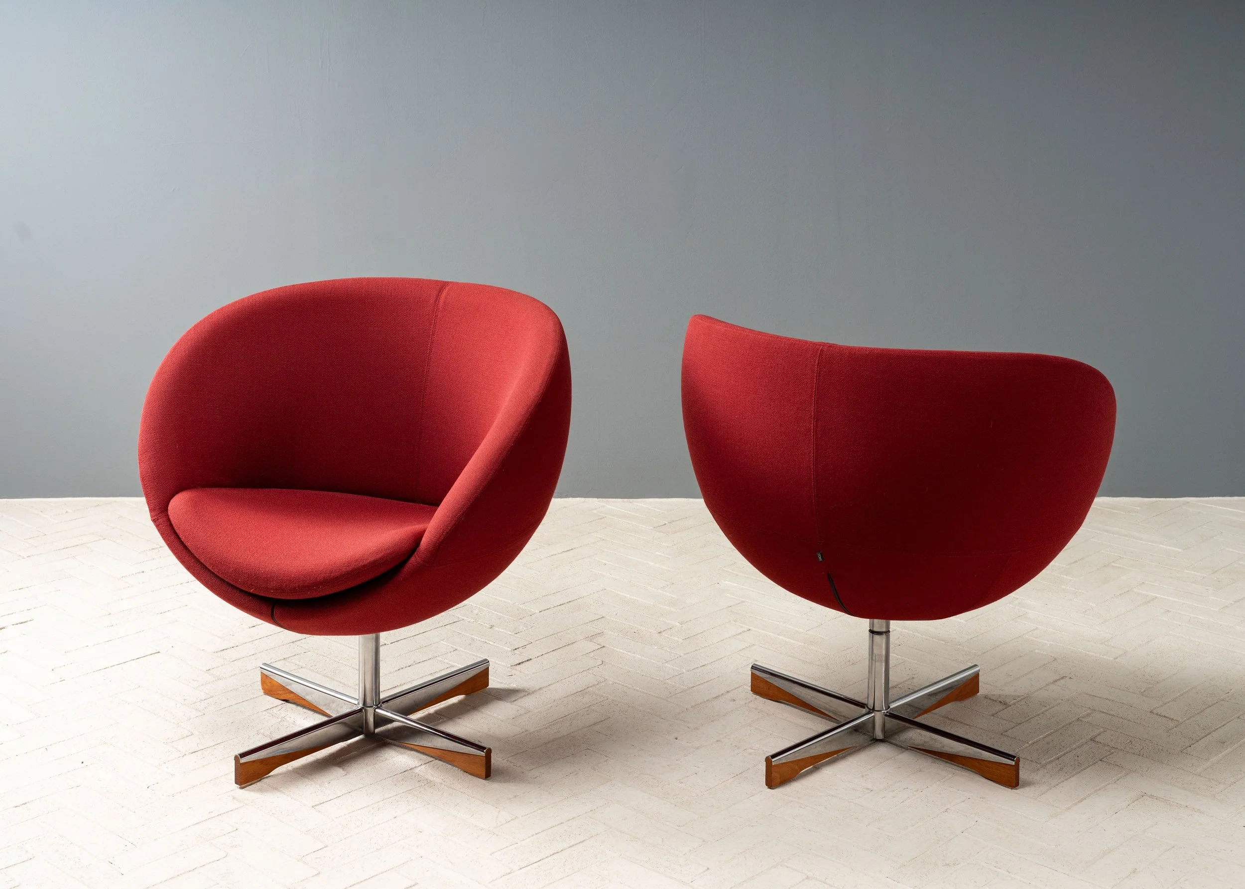 pair-of-sven-ivar-dysthe-swivel-chairs-resideinc-2.jpg