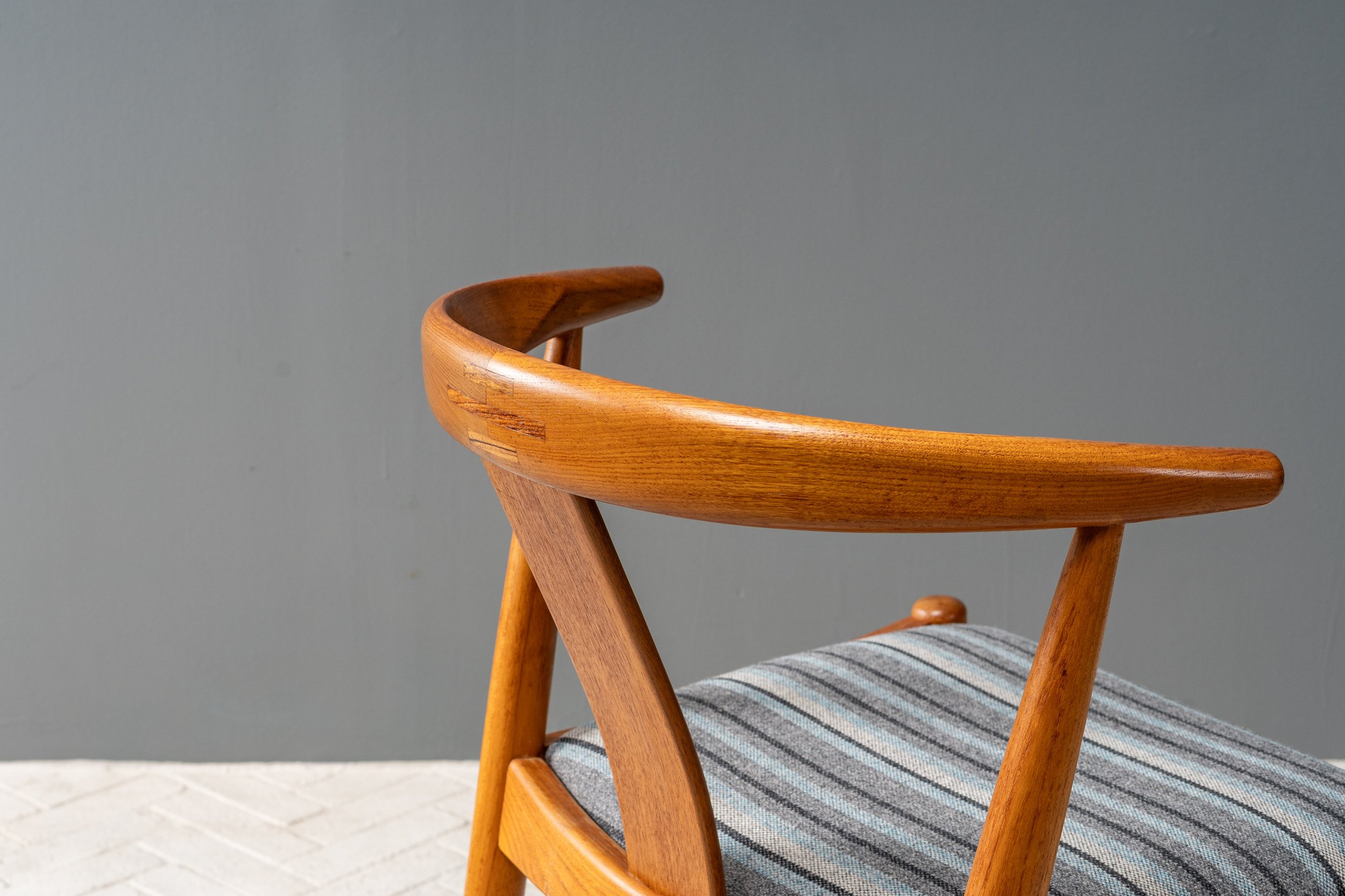 set-of-6-dyrlund-teak-dining-chairs-resideinc-18.jpg