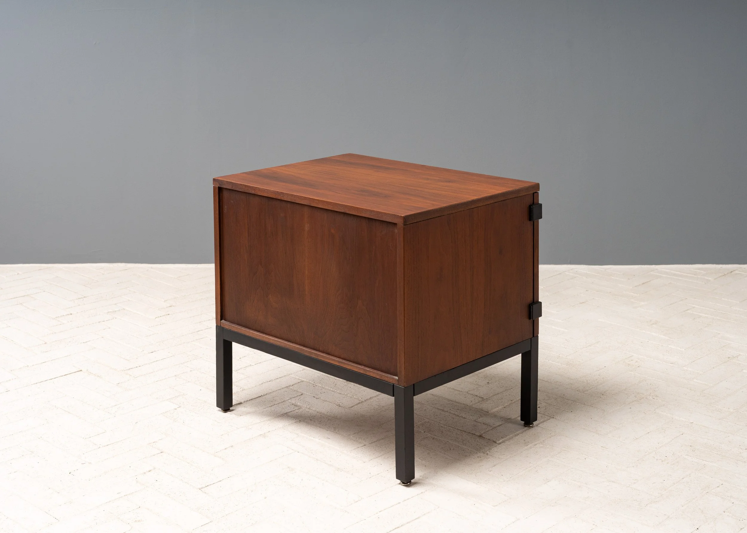 pair-of-milo-baughman-walnut-nightstands-reside-inc-14.jpg