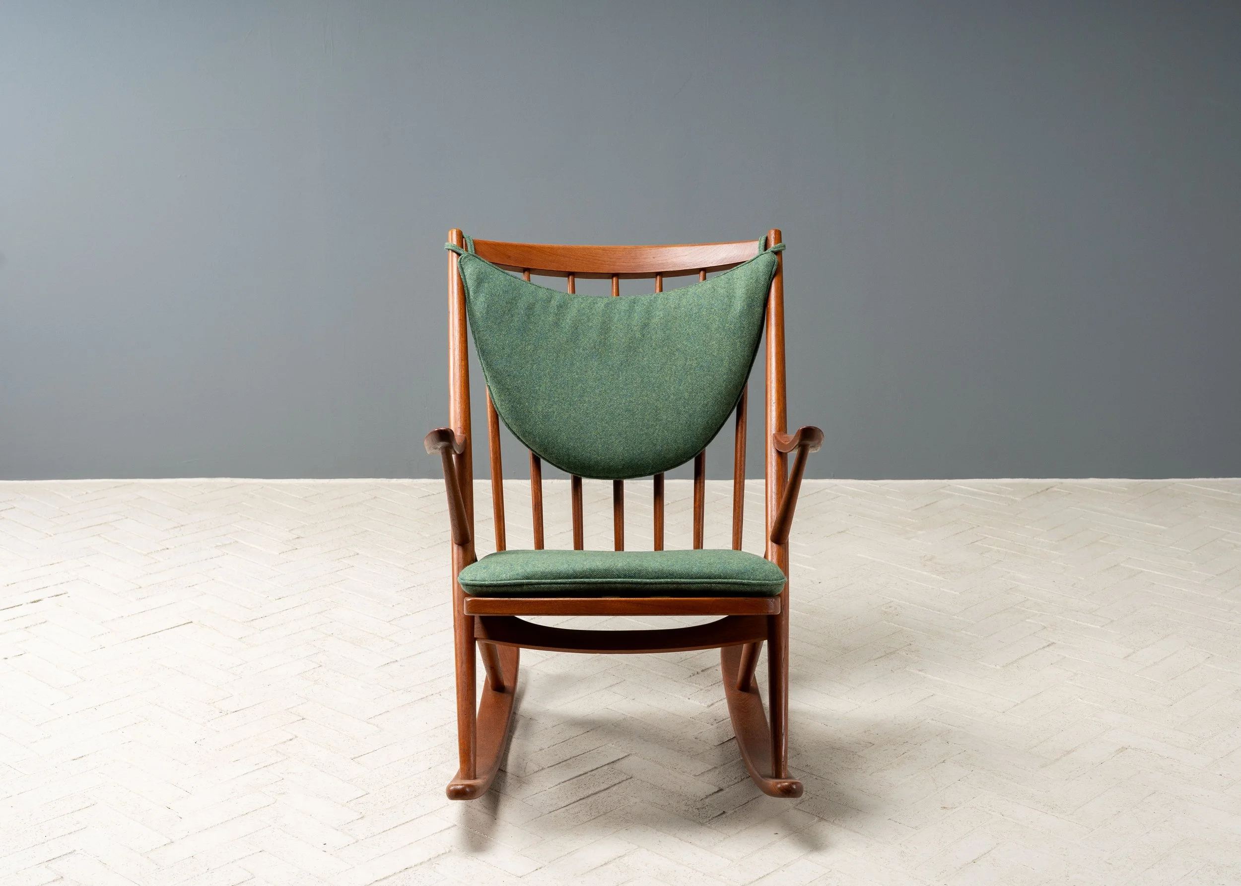 frank-reenskaug-rocking-chair-resideinc-1.jpg