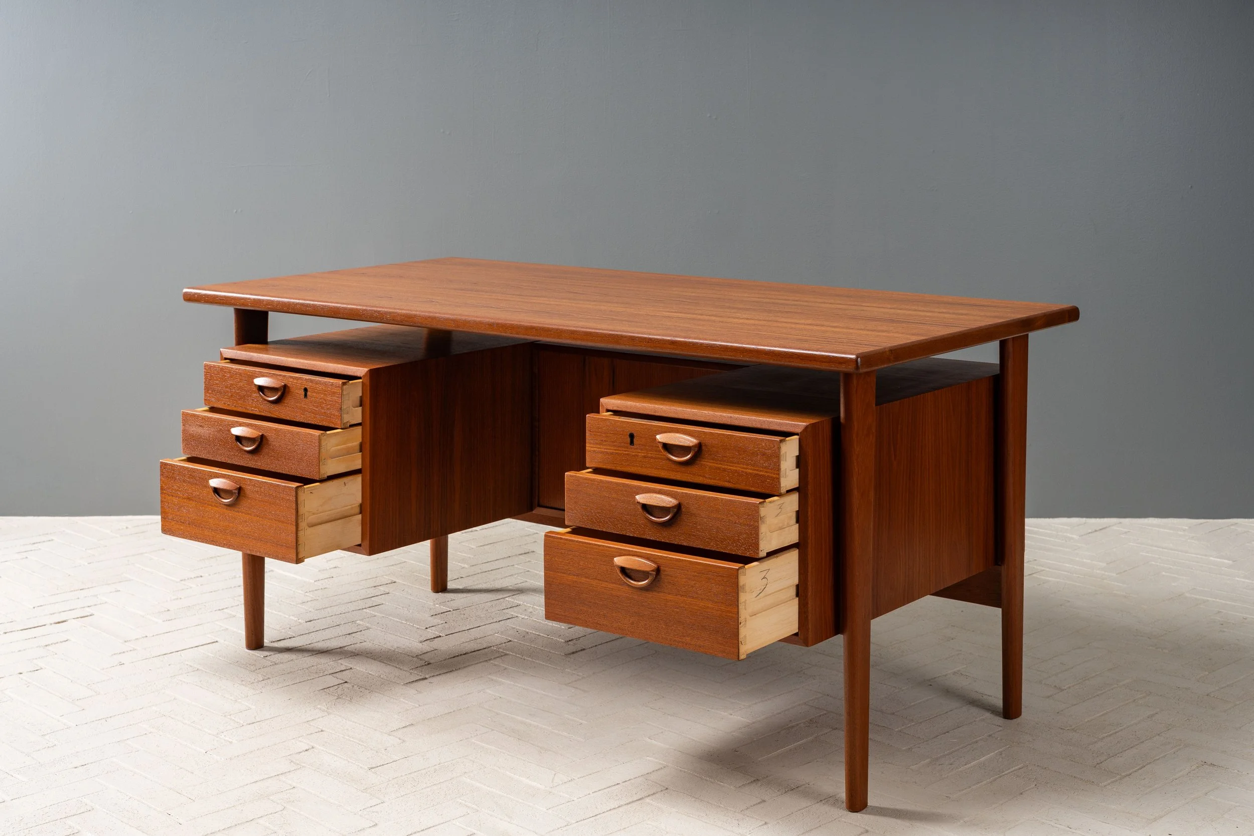 kai-kristiansen-teak-desk-resideinc-9.jpg