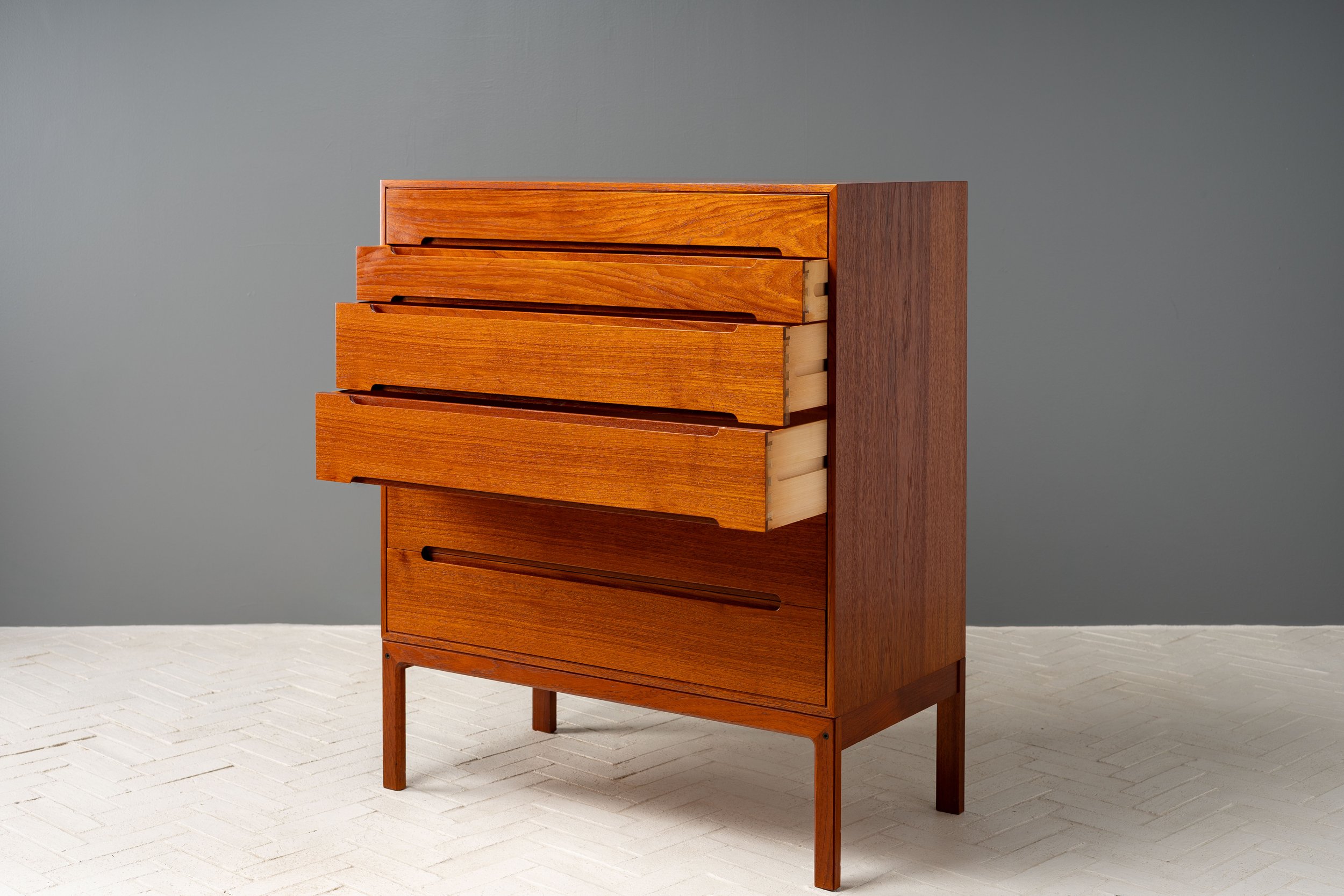 arne-wahl-iversen-teak-high-chest-resideinc-5.jpg