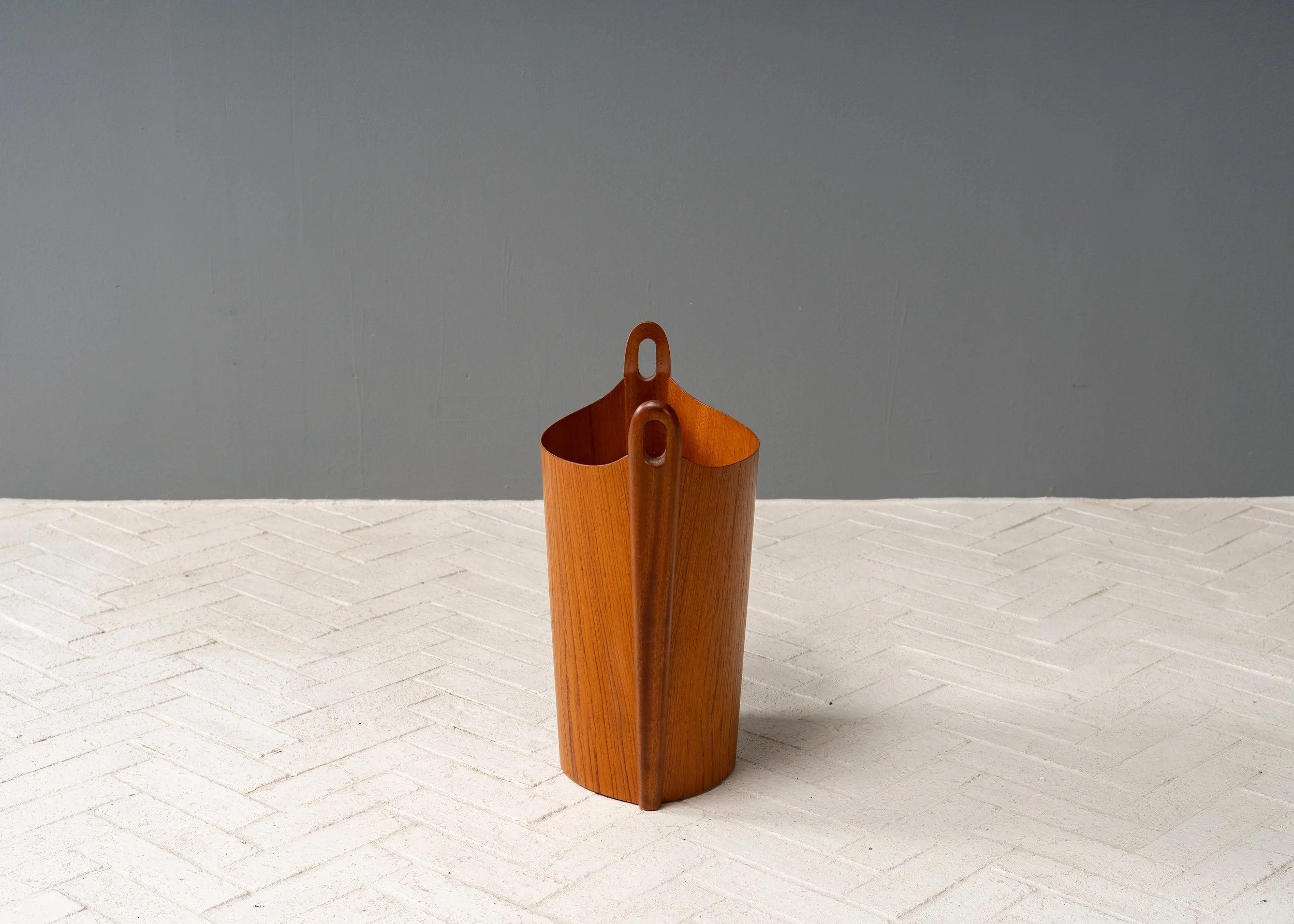einar-barnes-ps-heggen-teak-wastepaper-basket-resideinc-3.jpg
