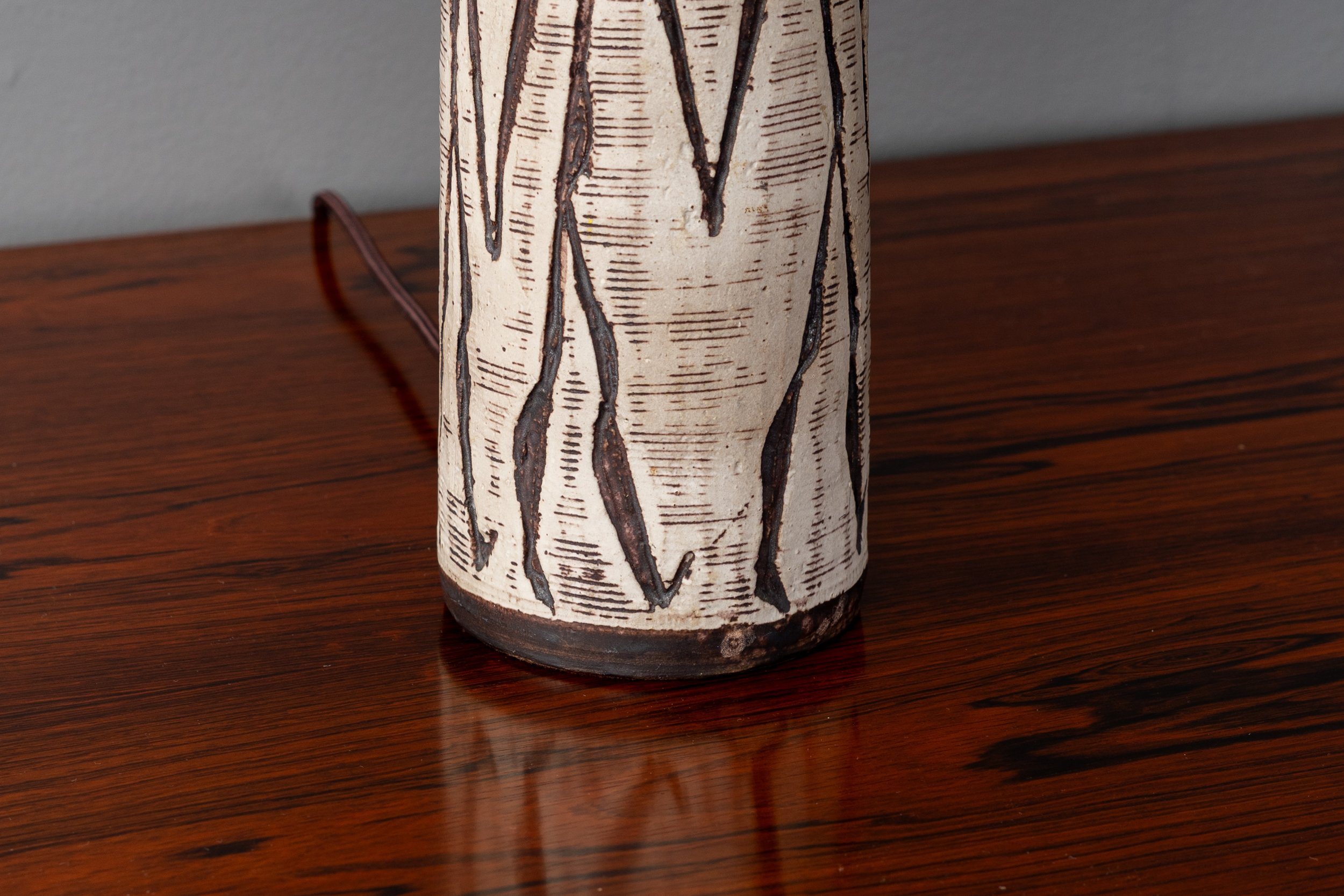 4-lamp-040325-resideinc-3.jpg