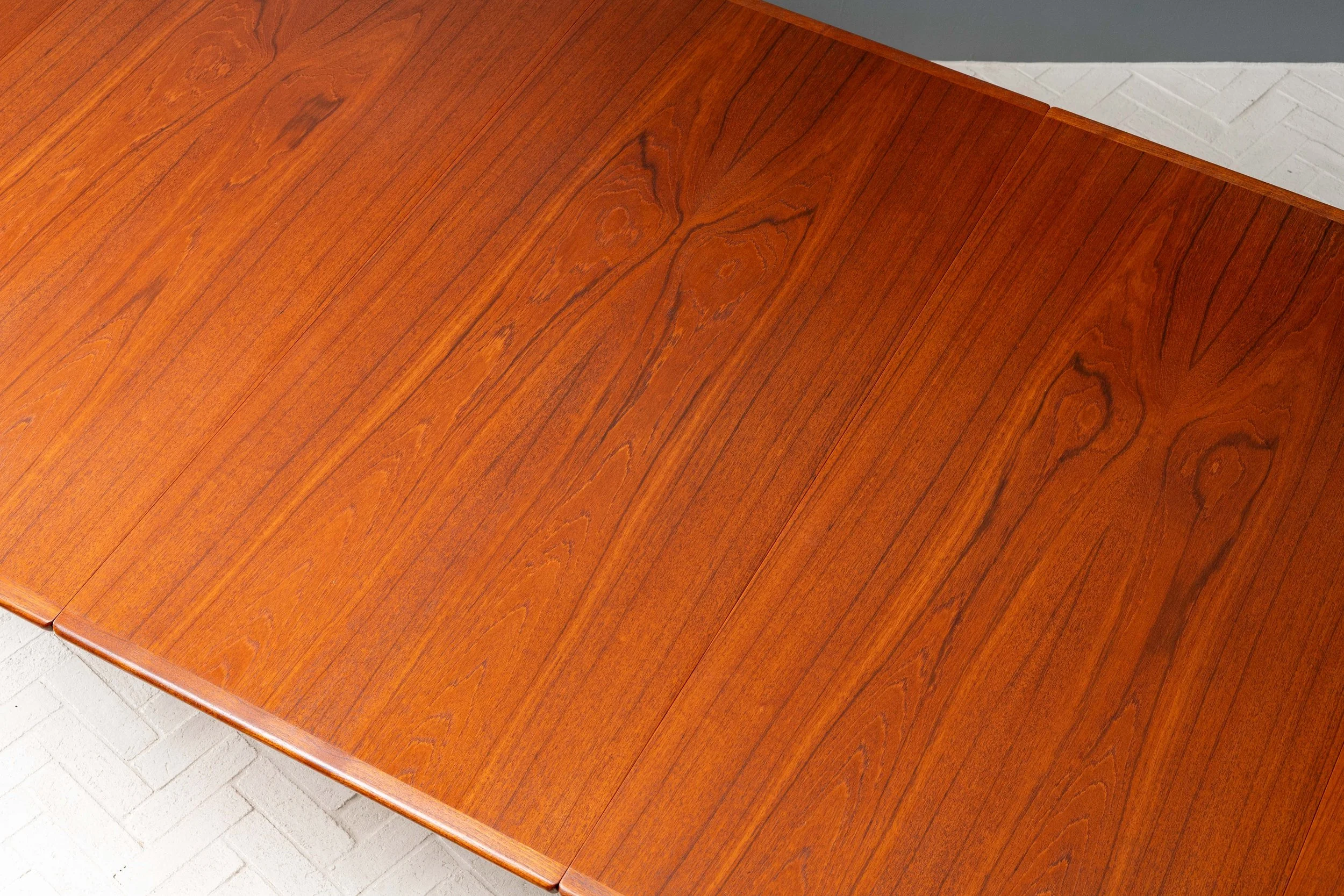 hans-wegner-teak-oak-jh567-dining-table-resideinc-10.jpg