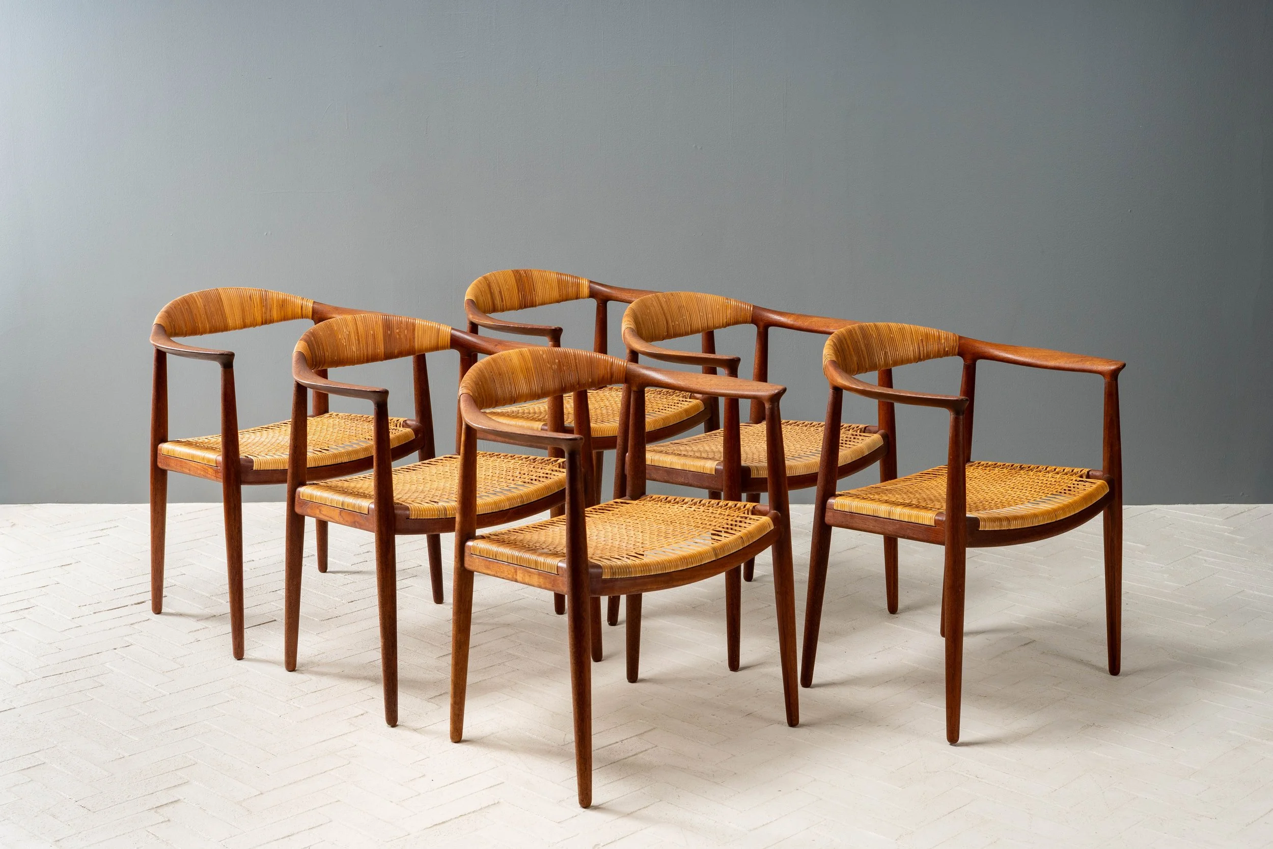 set-of-ten-hans-wegner-teak-round-chairs-resideinc-39.jpg