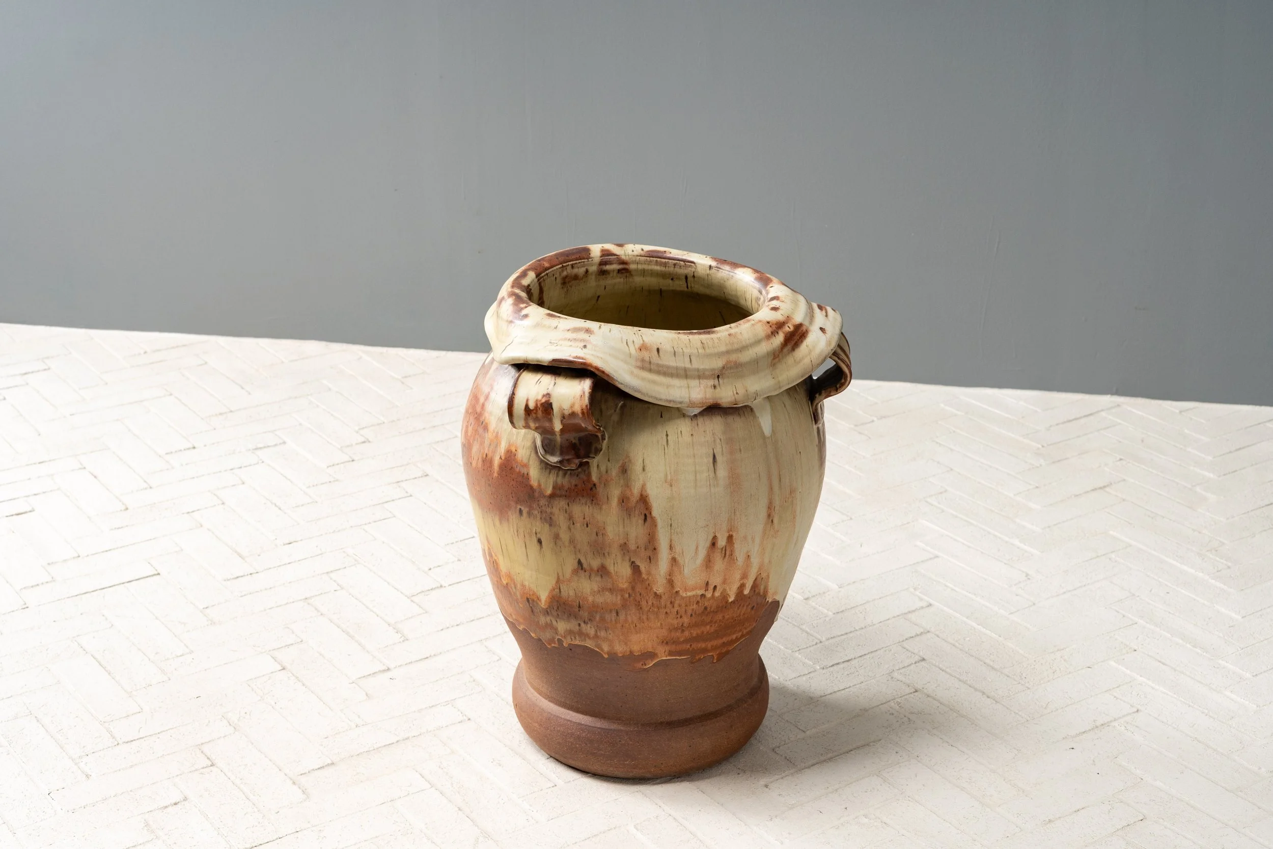 large-ceramic-planter-resideinc-12.jpg