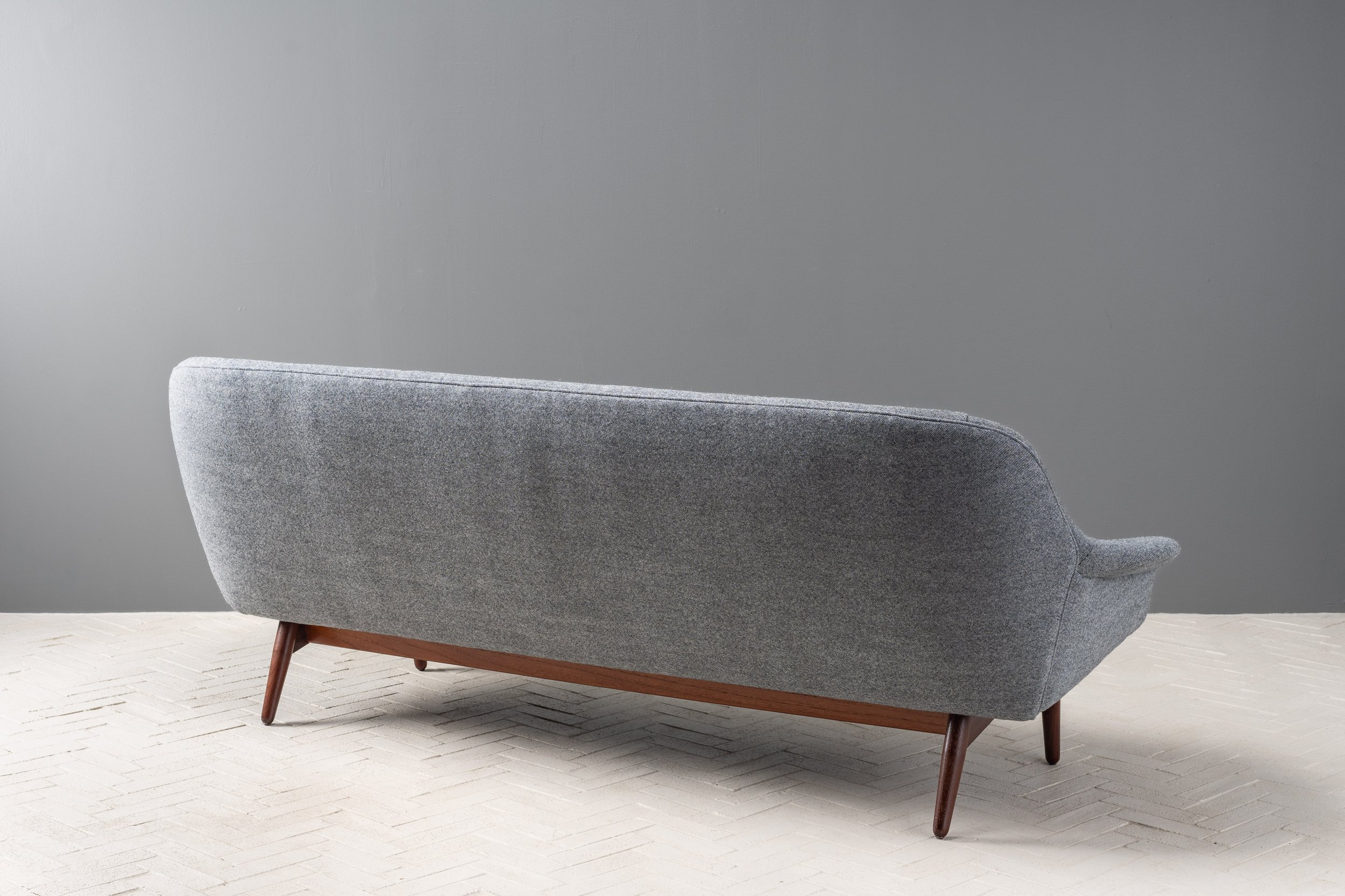 georg-tanier-selection-teak-couch-resideinc-14.jpg