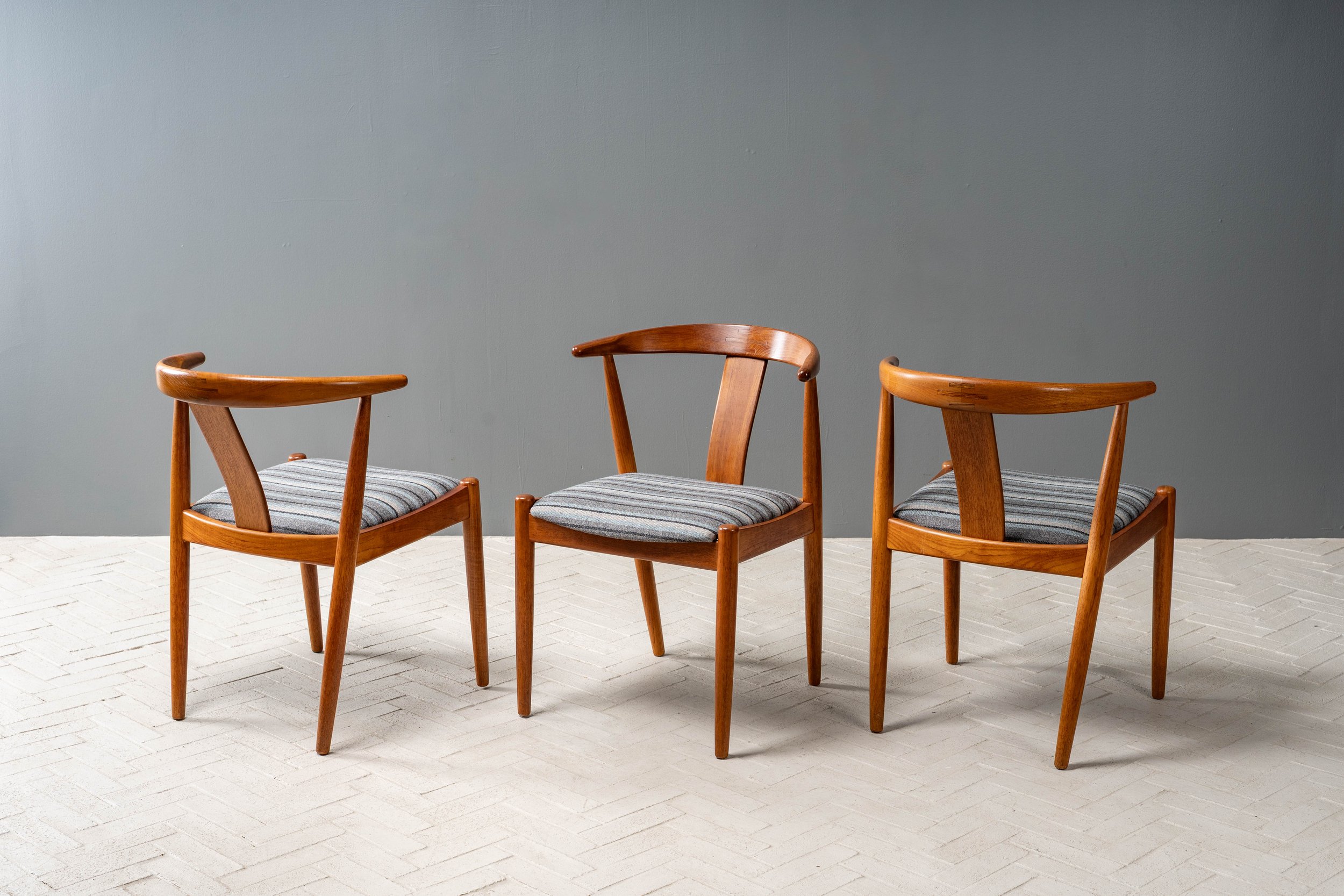 set-of-6-dyrlund-teak-dining-chairs-resideinc-5.jpg