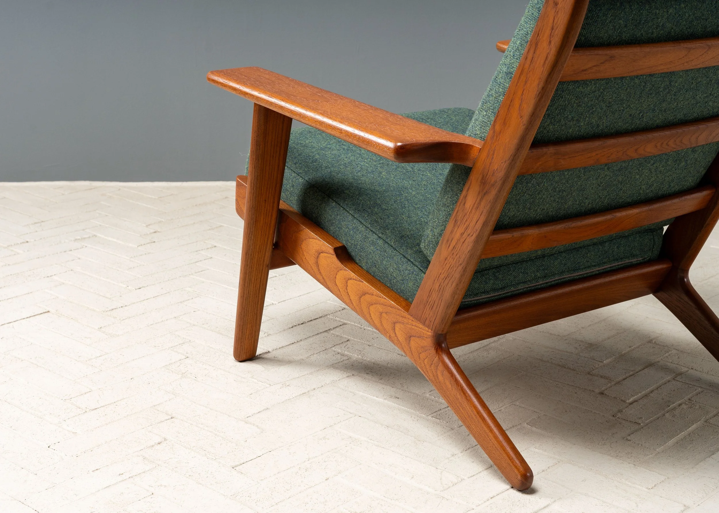 pair-of-wegner-lounge-chairs-resideinc-15.jpg