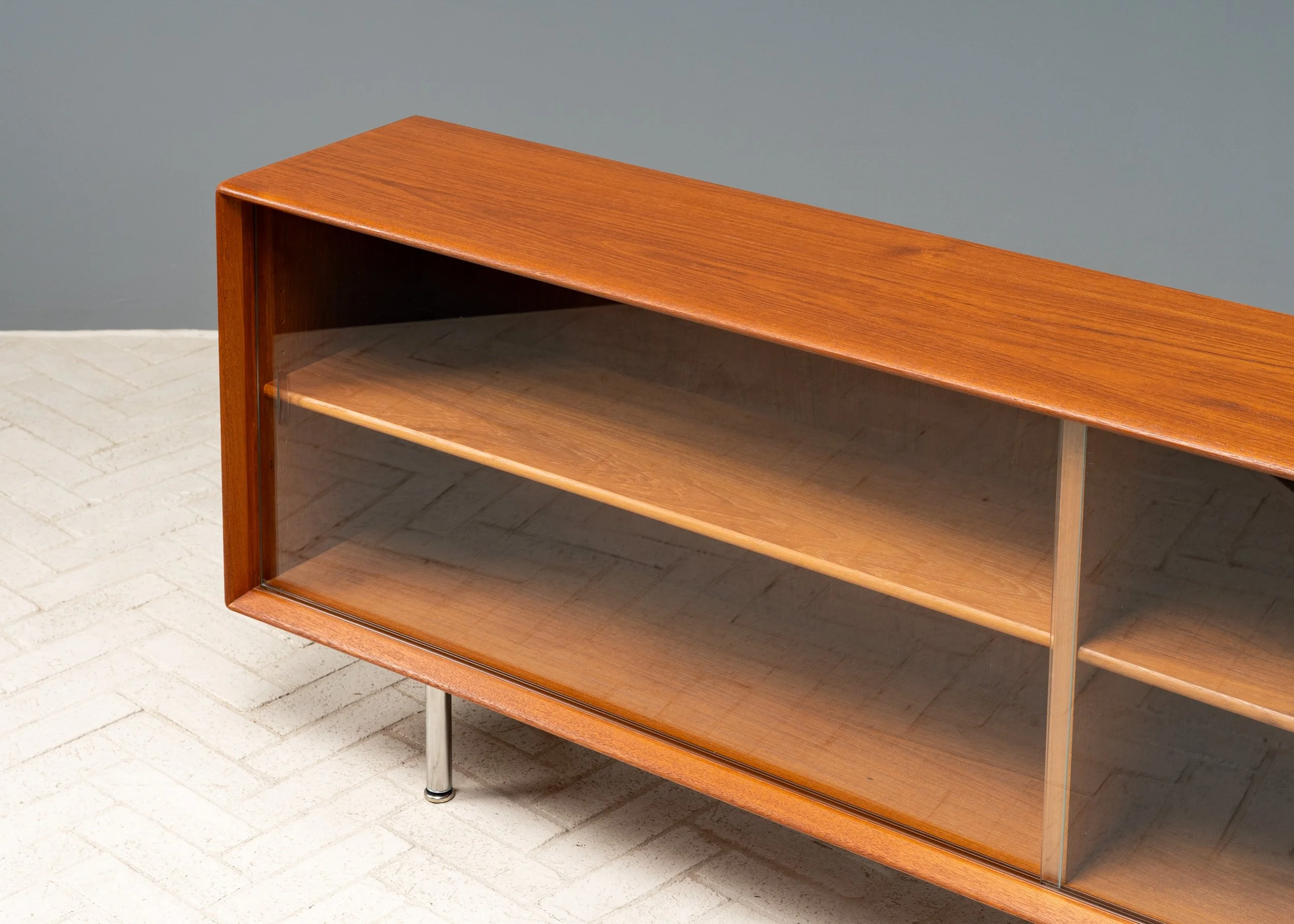 berhard-pedersen-teak-console-resideinc-3.jpg