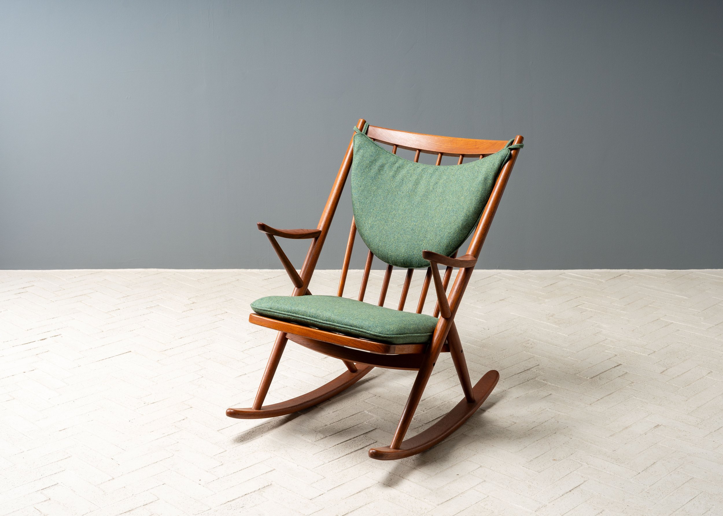frank-reenskaug-rocking-chair-resideinc-2.jpg