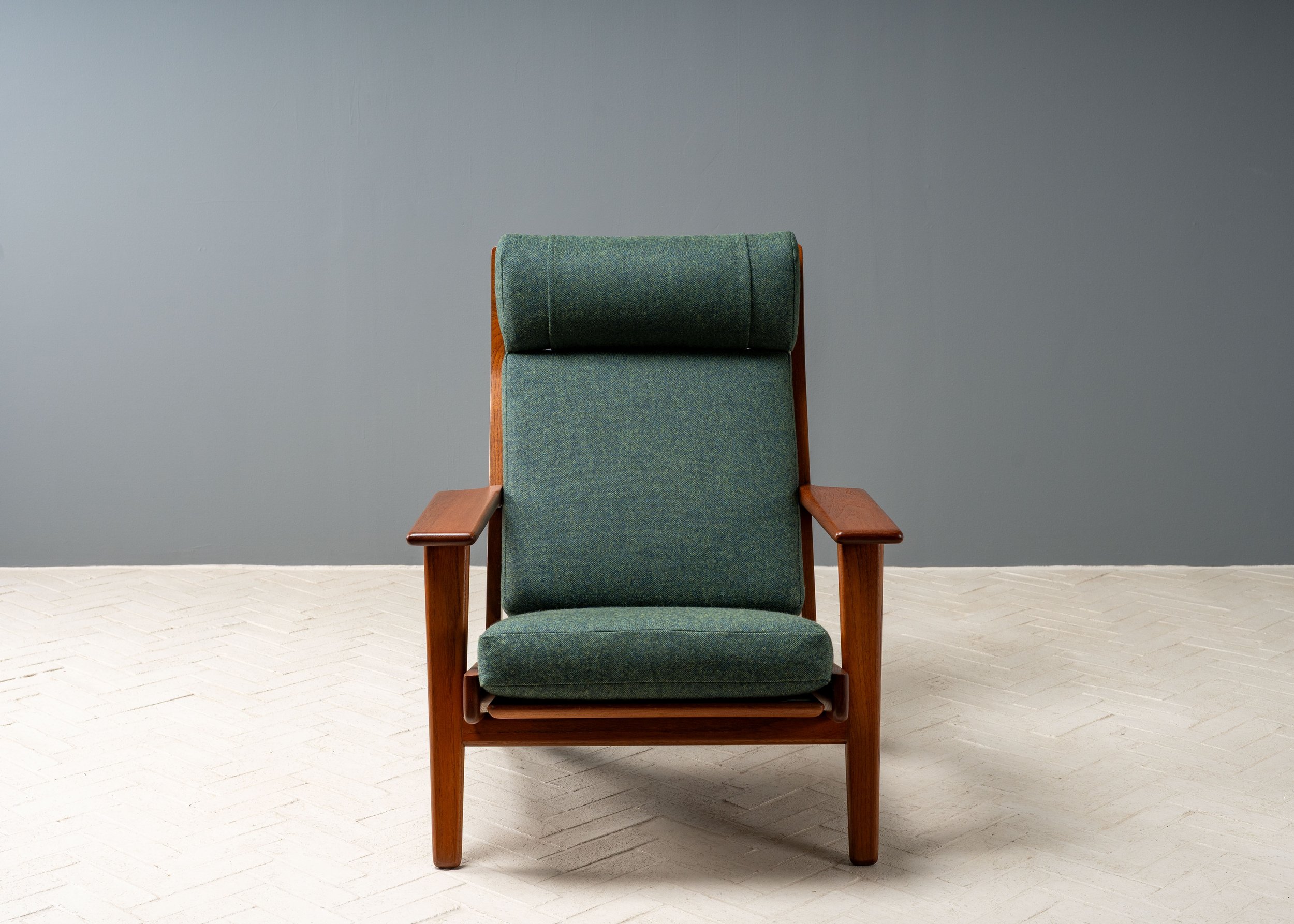 pair-of-wegner-lounge-chairs-resideinc-5.jpg