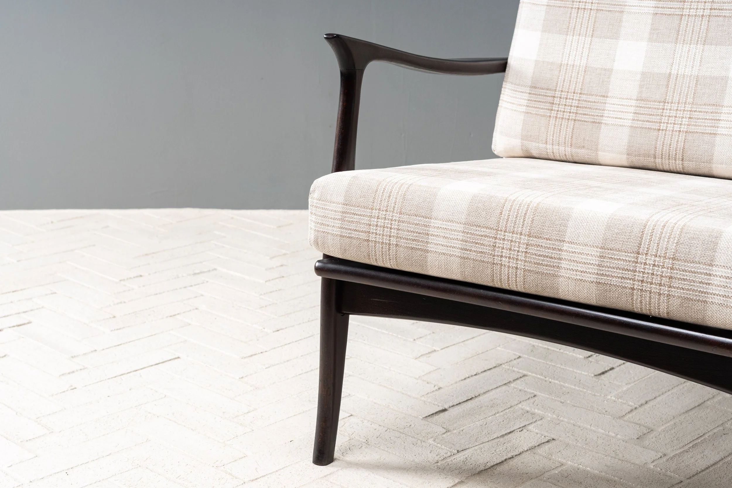 otto-gerdau-open-frame-lounge-chairs-resideinc-13.jpg