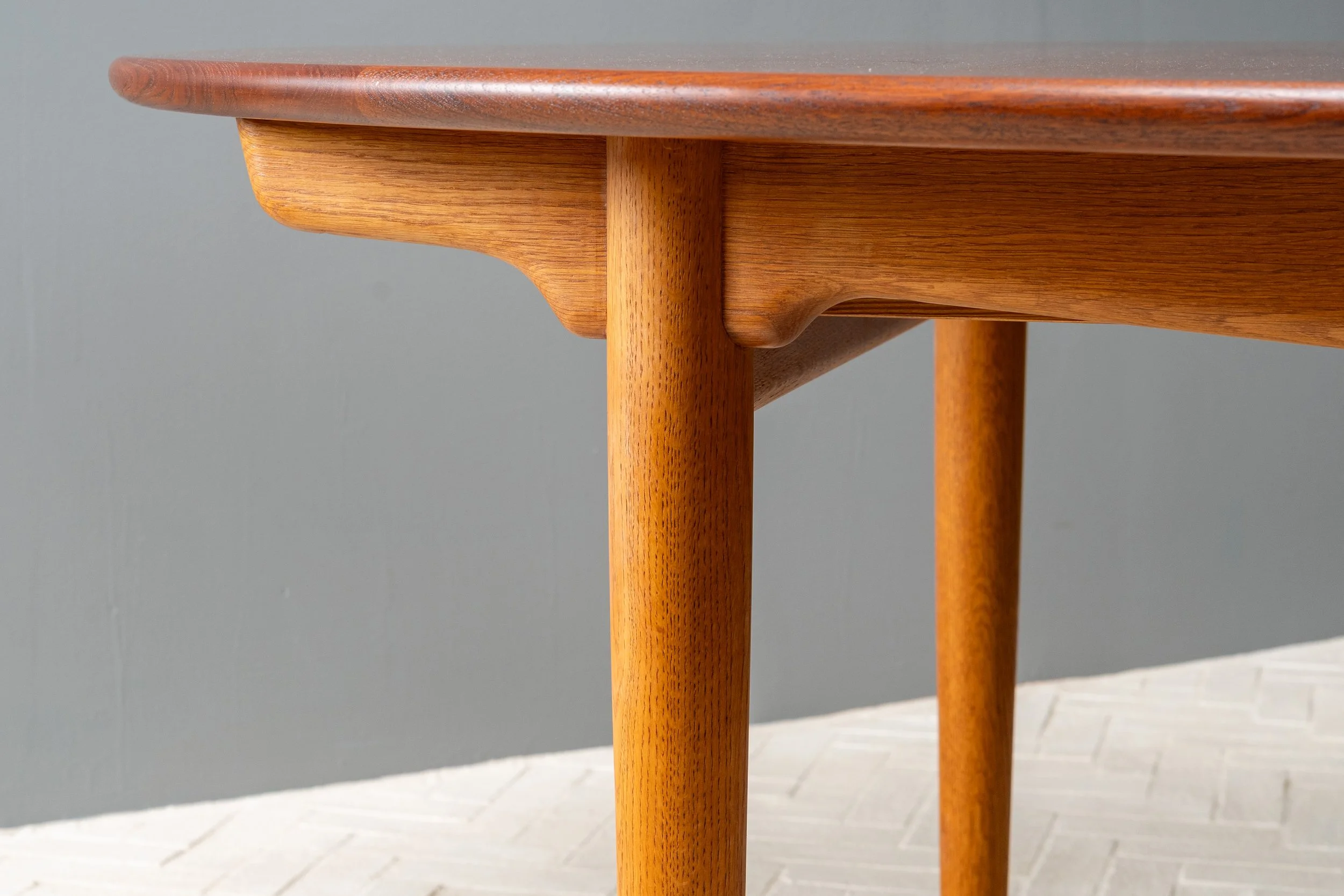 hans-wegner-teak-oak-jh567-dining-table-resideinc-6.jpg