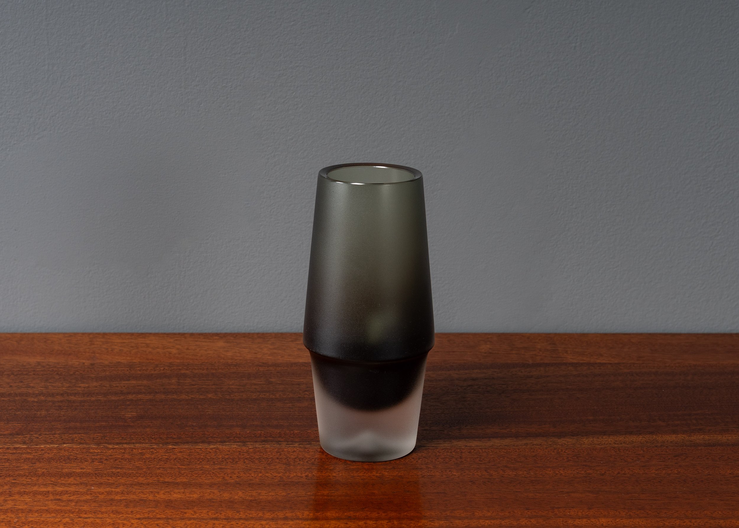 finnish-glass-vase-reside-inc-1.jpg