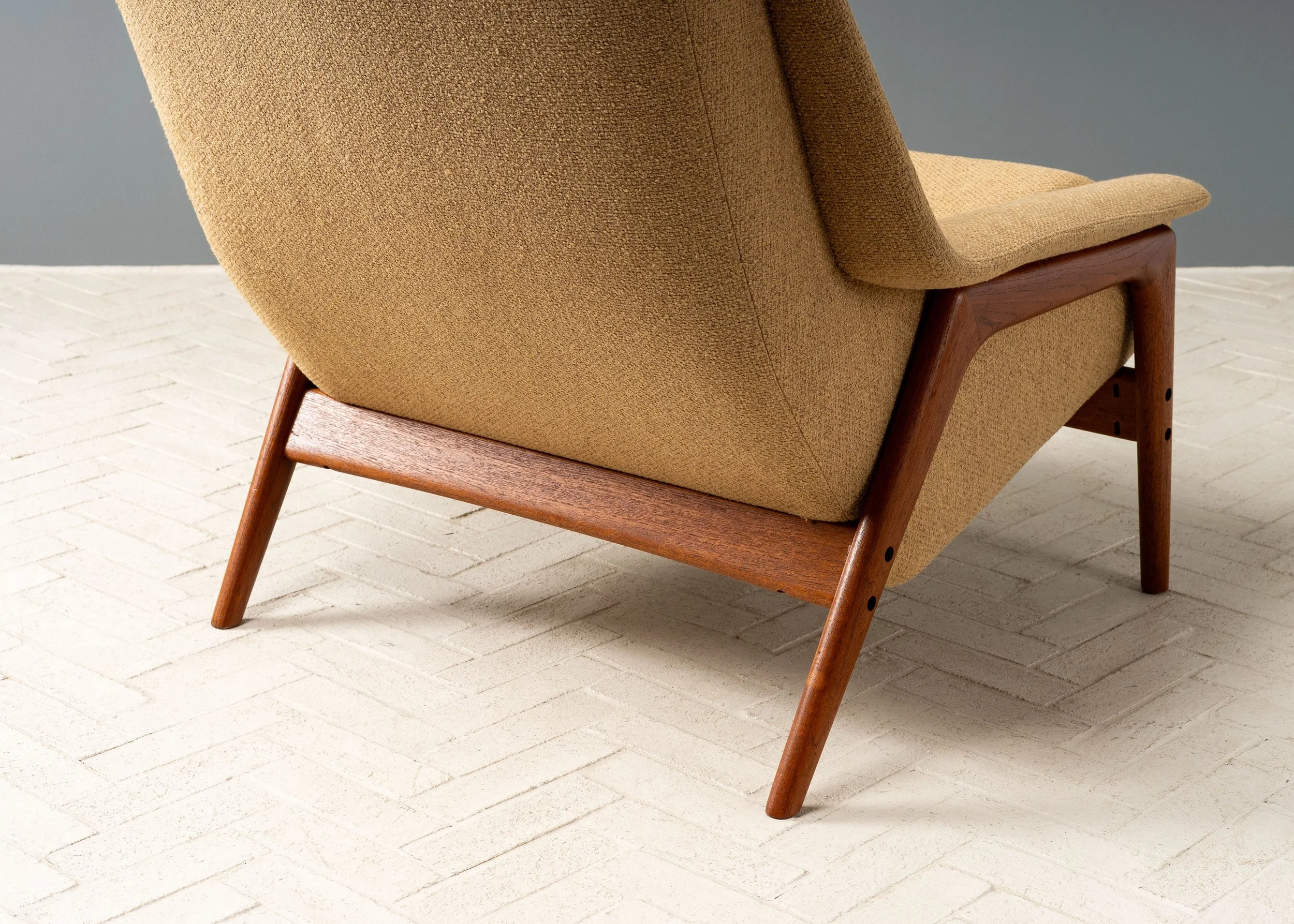 folke-ohlsson-dux-lounge-chair-ottoman-resideinc-9.jpg