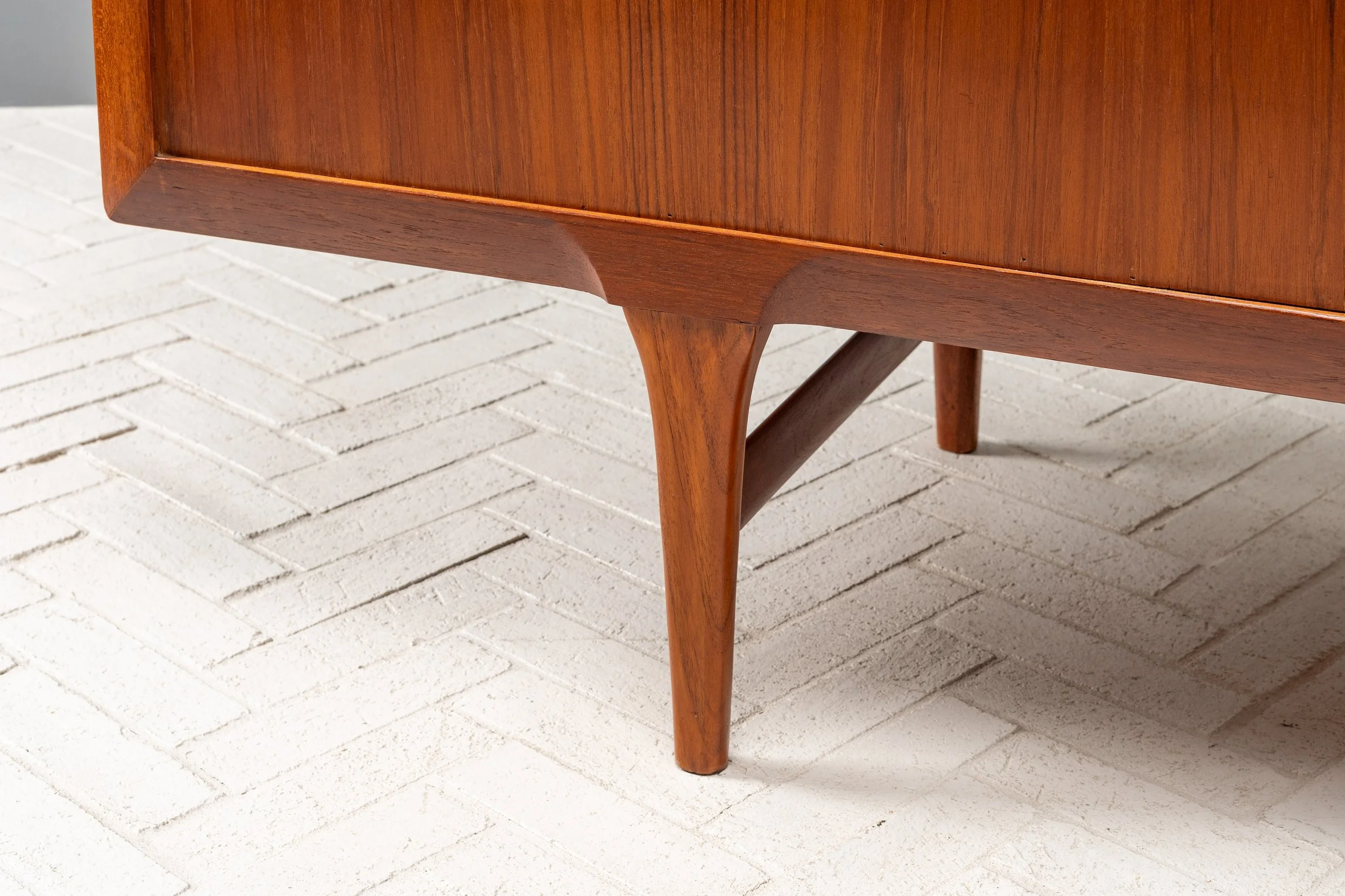 kofod-larsen-teak-sideboard-resideinc-23.jpg