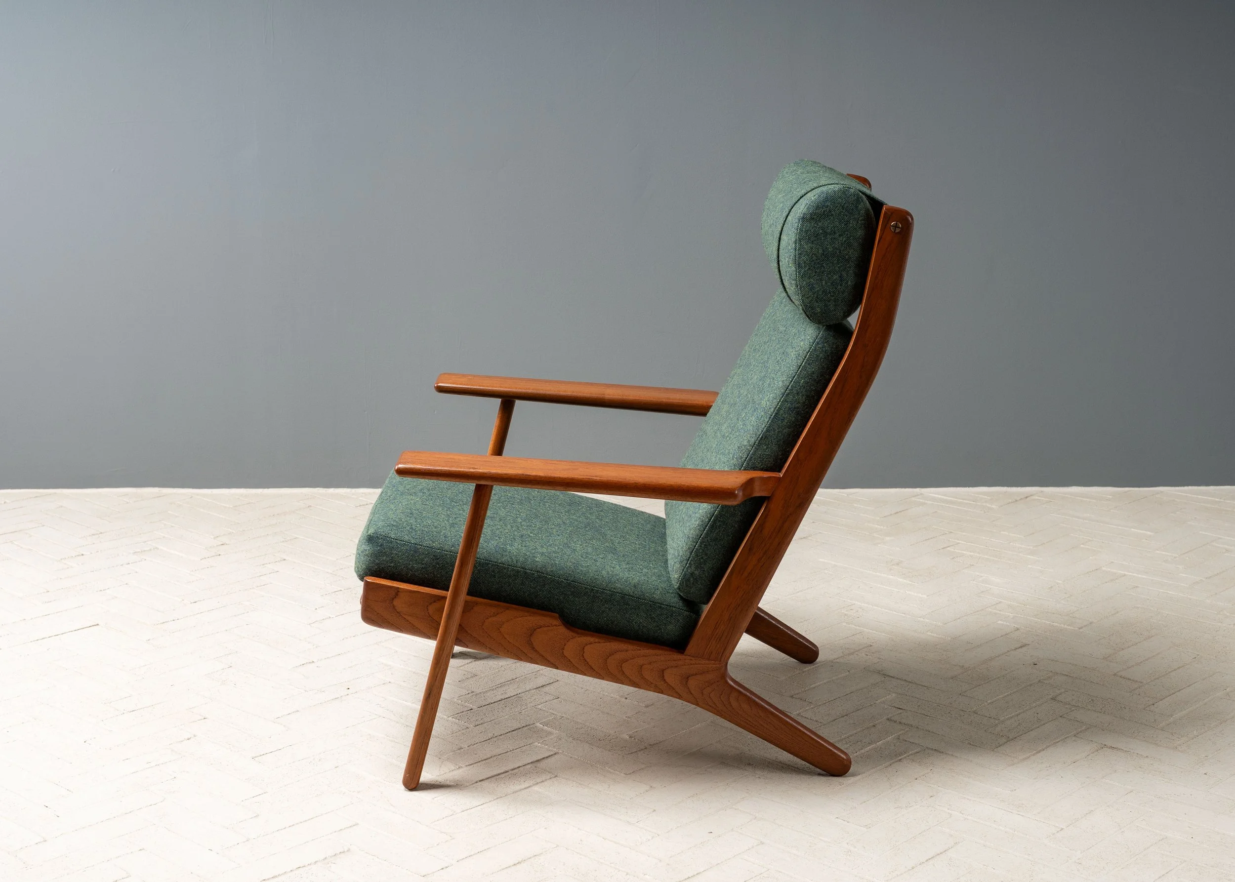 pair-of-wegner-lounge-chairs-resideinc-10.jpg