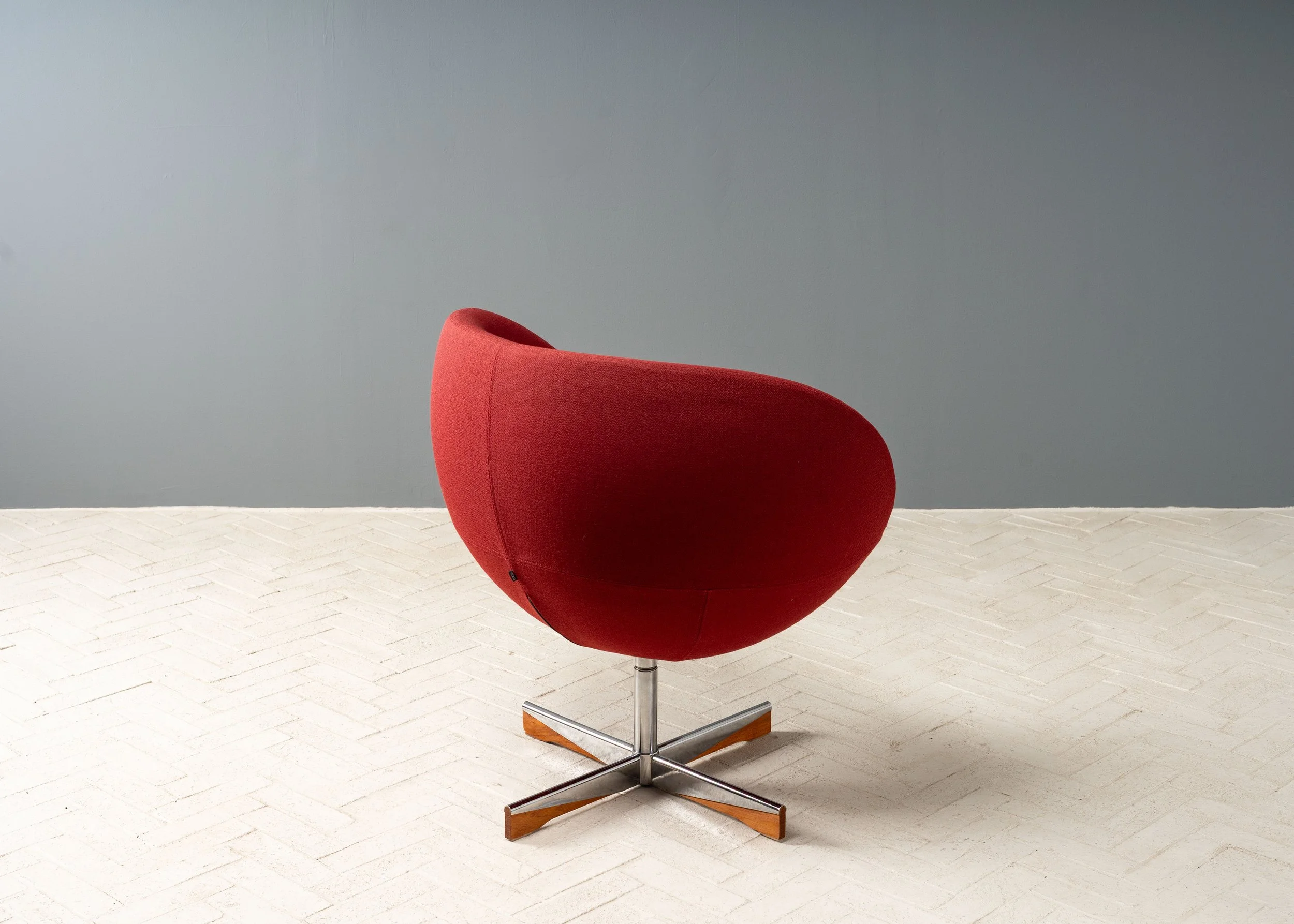 pair-of-sven-ivar-dysthe-swivel-chairs-resideinc-6.jpg