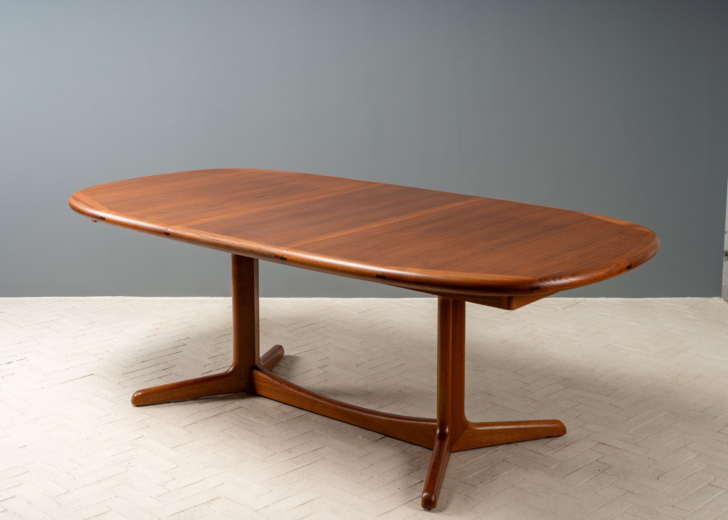 drylund-oval-teak-dining-table-reside-inc-14.jpg