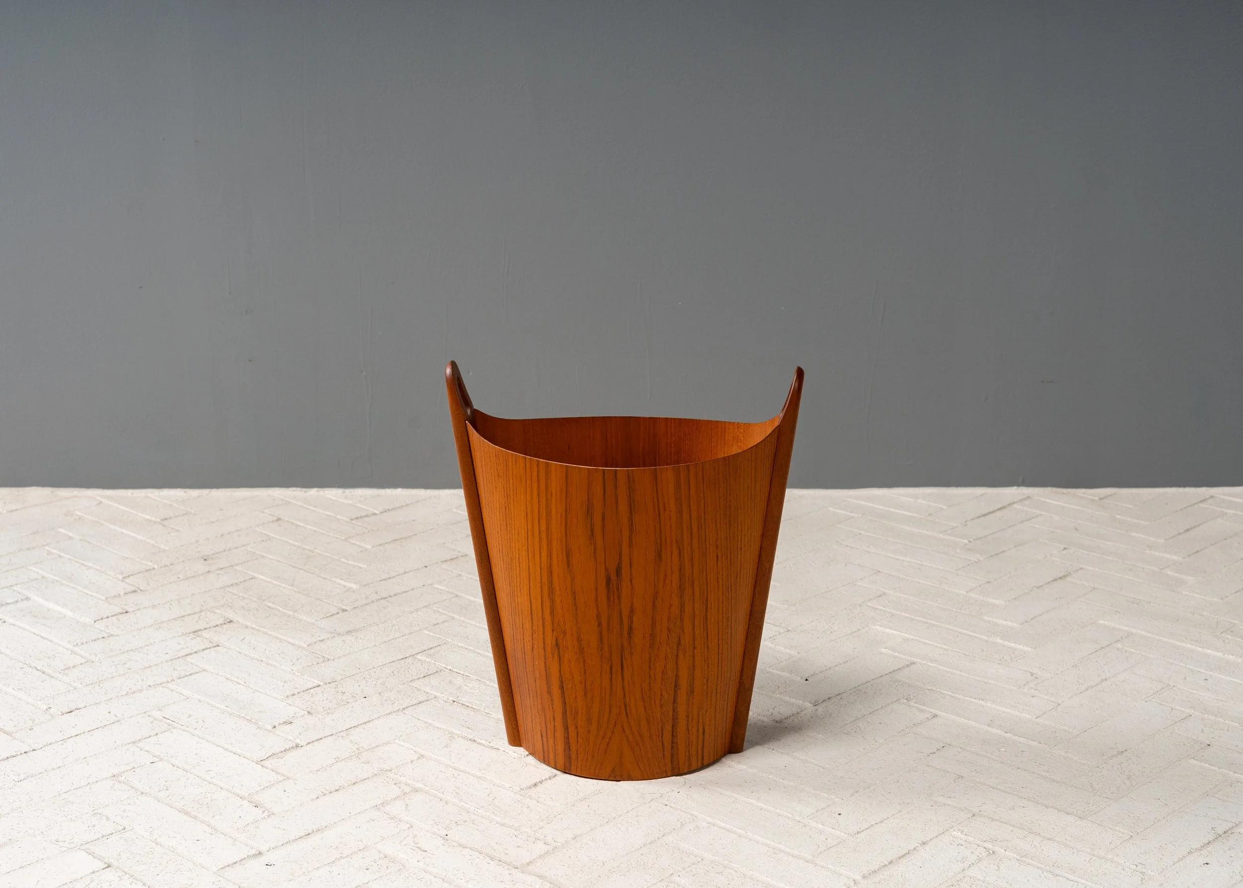 einar-barnes-ps-heggen-teak-wastepaper-basket-resideinc-2.jpg