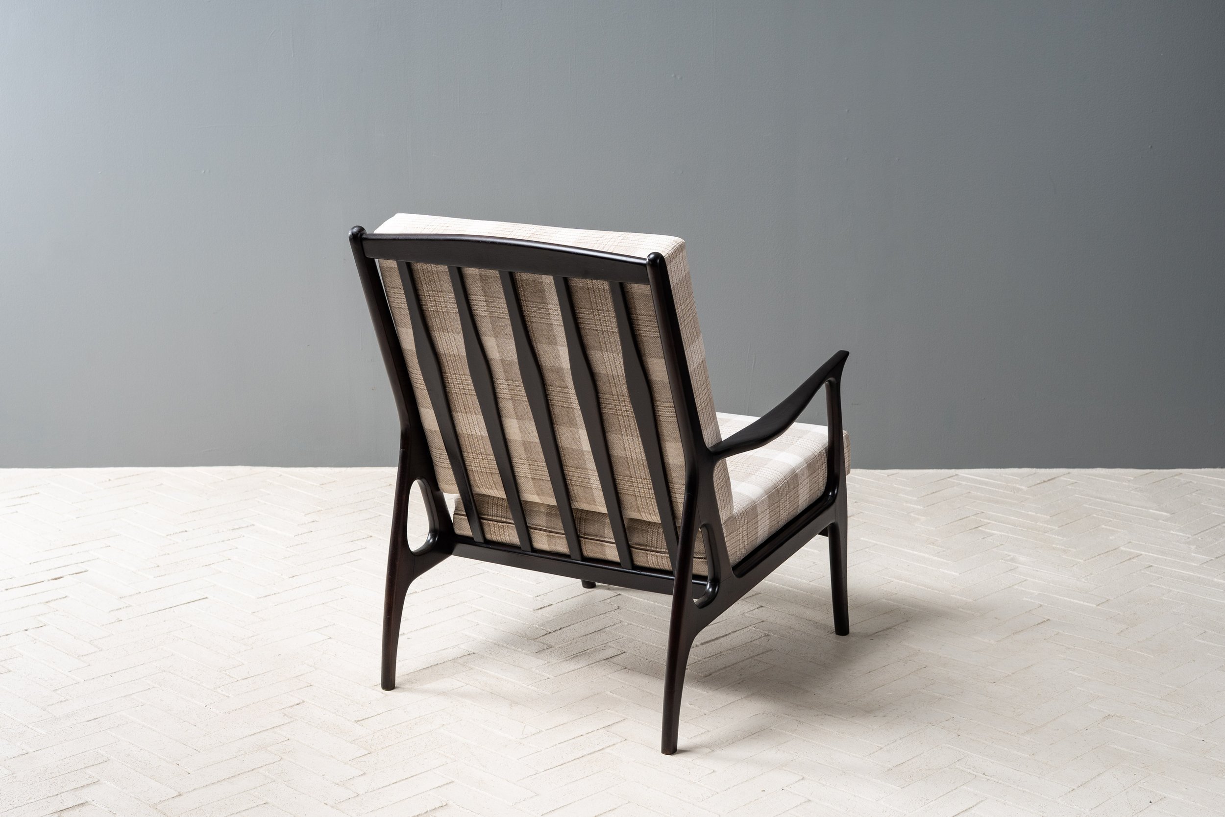 otto-gerdau-open-frame-lounge-chairs-resideinc-6.jpg