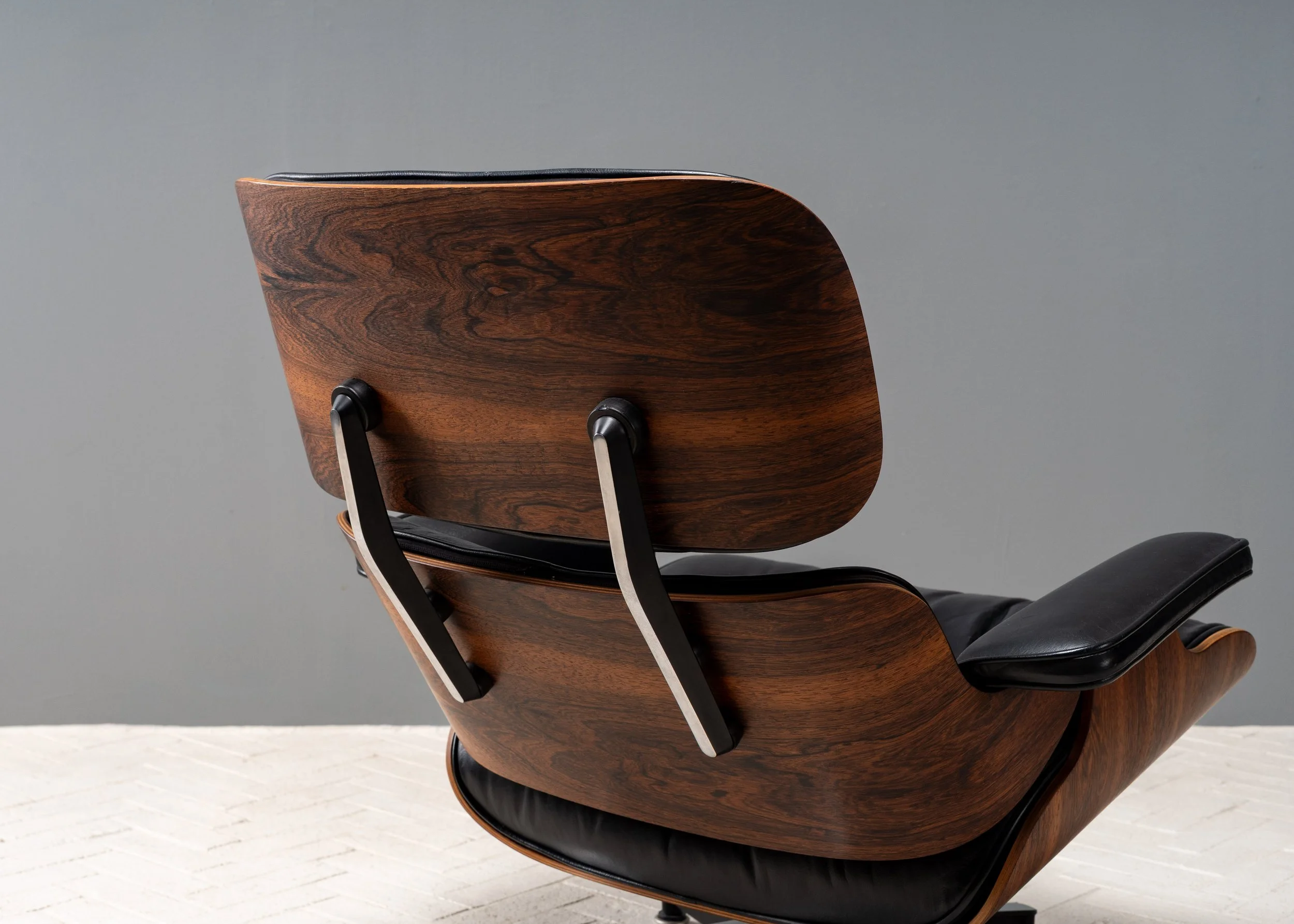 eames-rosewood-lounge-chair-and-ottoman-resideinc-15.jpg