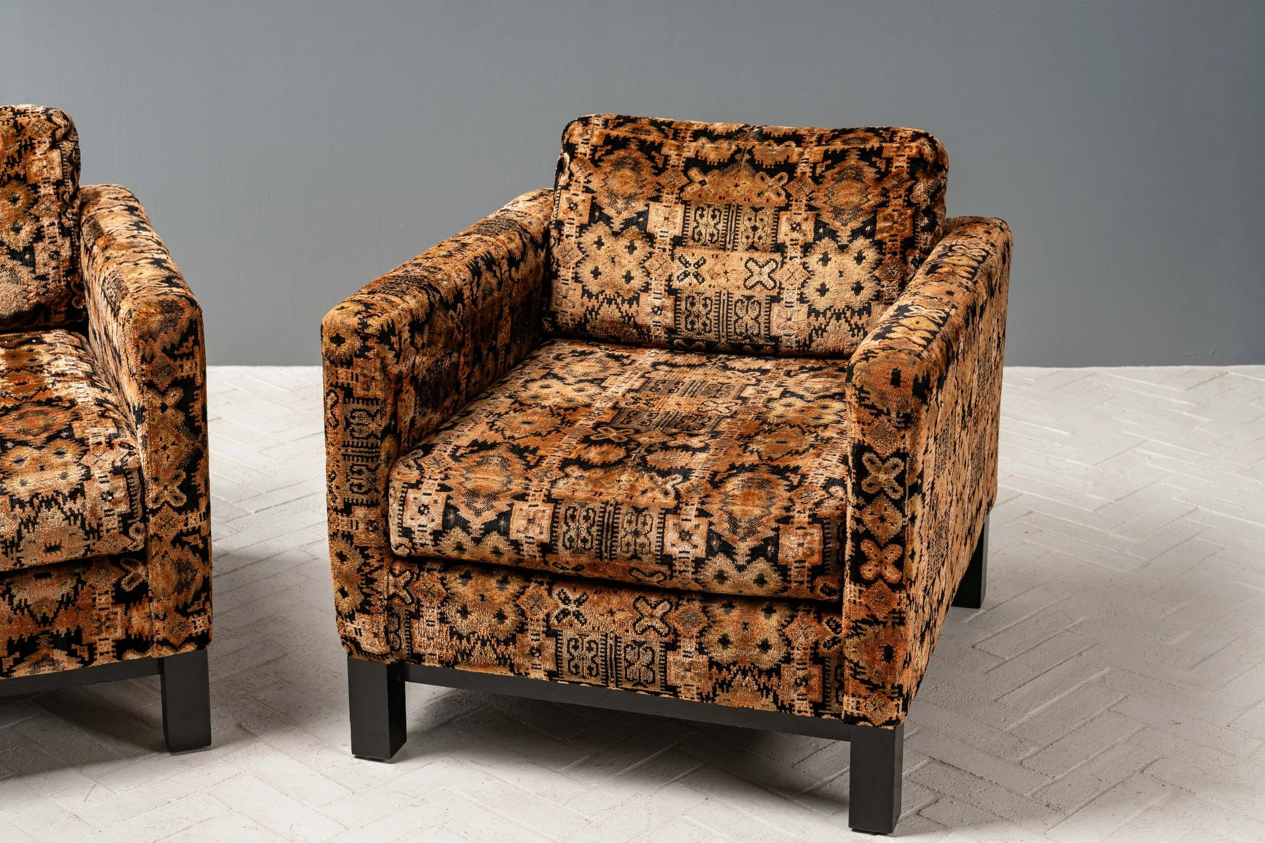 charak-lounge-chairs-with-ebonized-bases-resideinc-2.jpg
