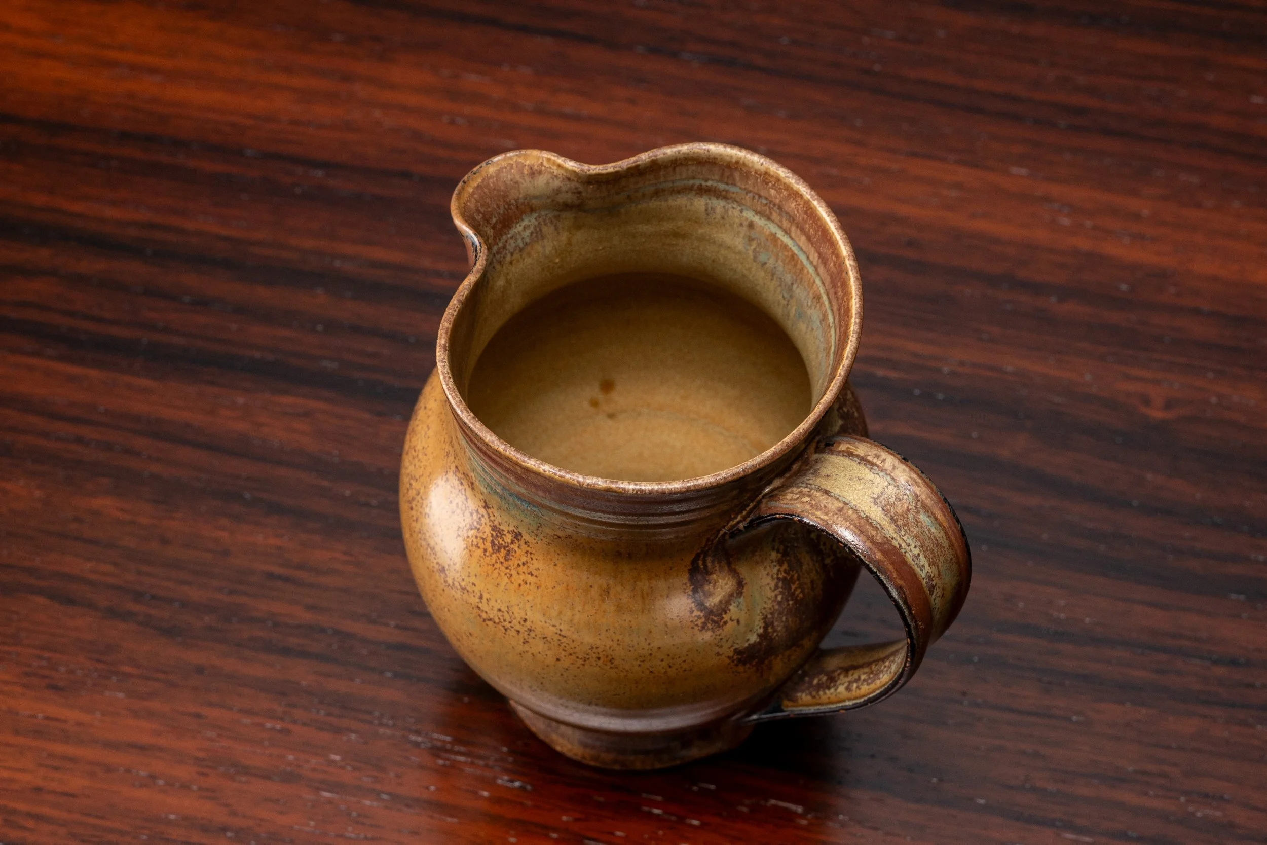 scheier-ceramic-jug-resideinc-4.jpg