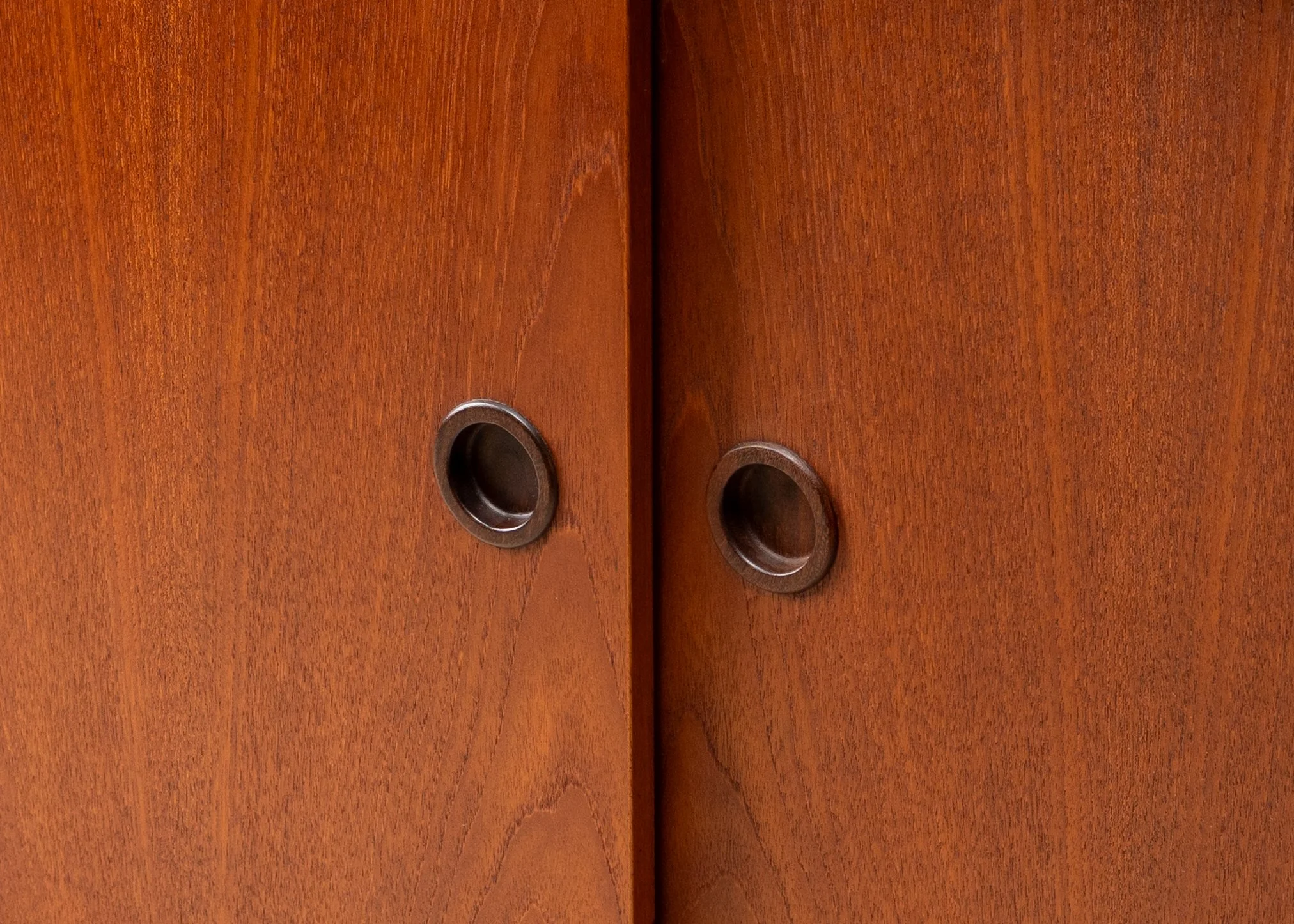 folke-ohlsson-dux-teak-cabinet-resideinc-8.jpg